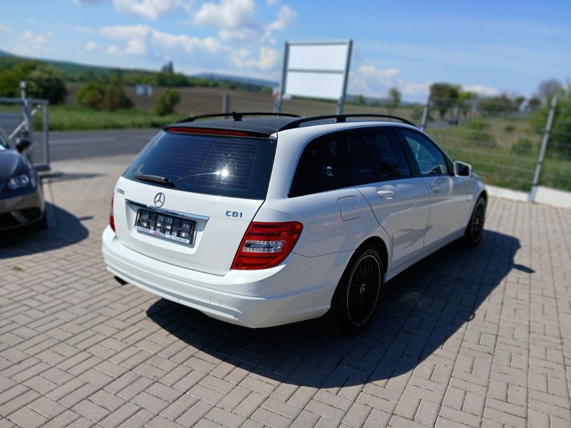 Mercedes-Benz Třídy C, C 200 2,2 CDI - fotka 5