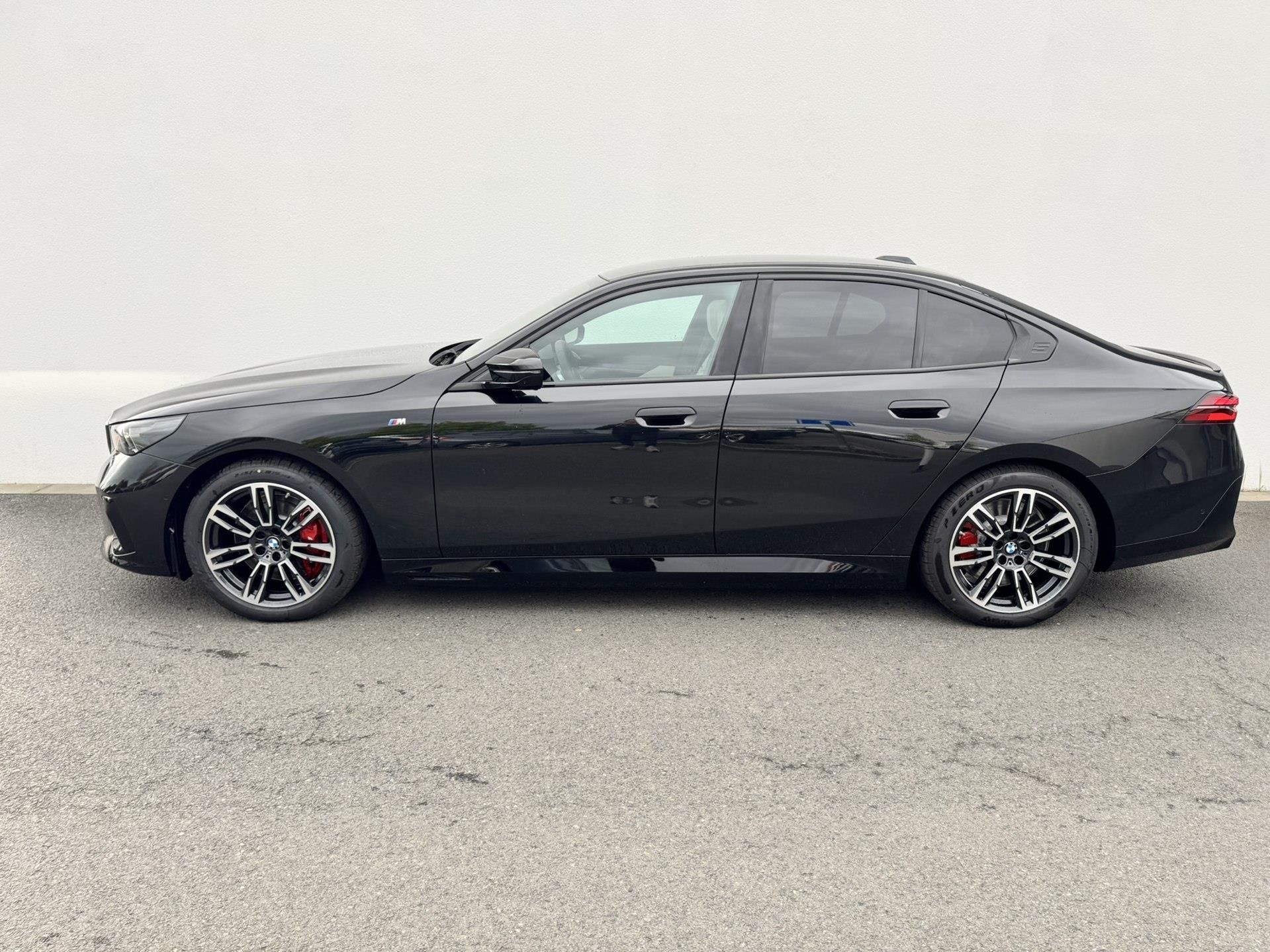 BMW i5, i5 M60 xDrive Sedan - fotka 3