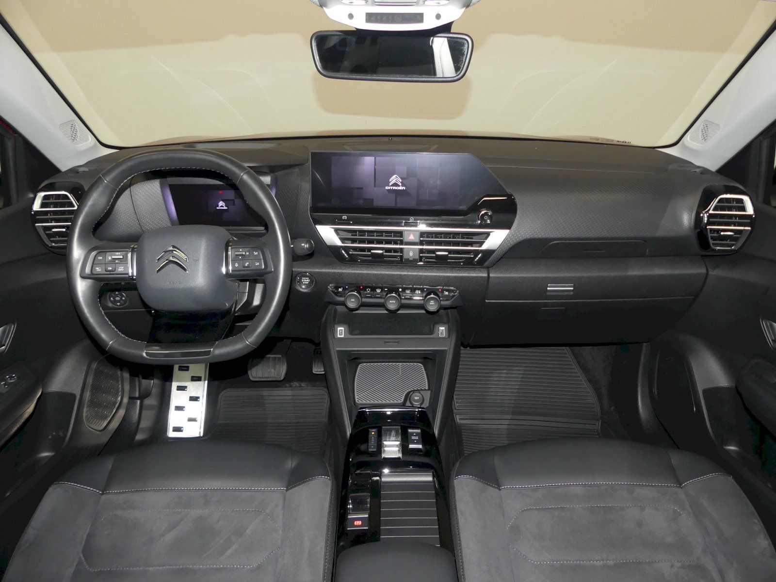 Citroën C4, Shine ë-C4 X 100kW - fotka 5