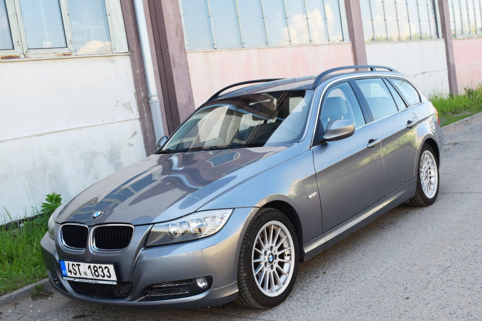 BMW Řada 3, 320i E91 125KW 2009/MANUÁL/