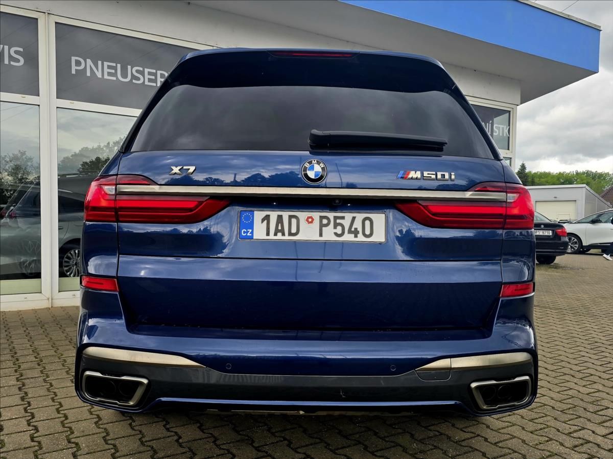 BMW X7, 4,4 i 7MÍST TOP KOMPLET VÝBAVA - fotka 4