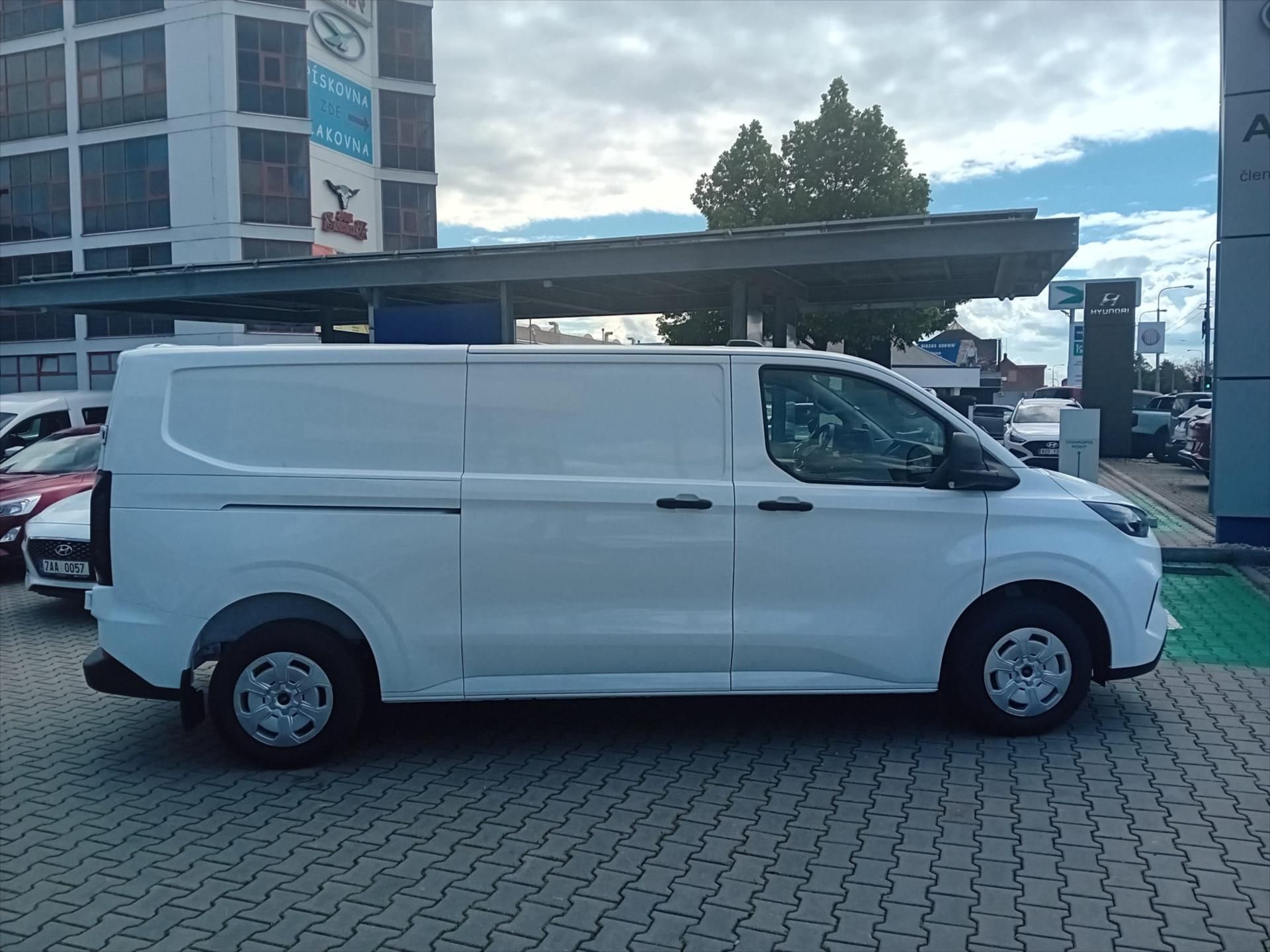 Ford Transit Custom, 2,0 EcoBlue 100kW/136k  Trend - fotka 6