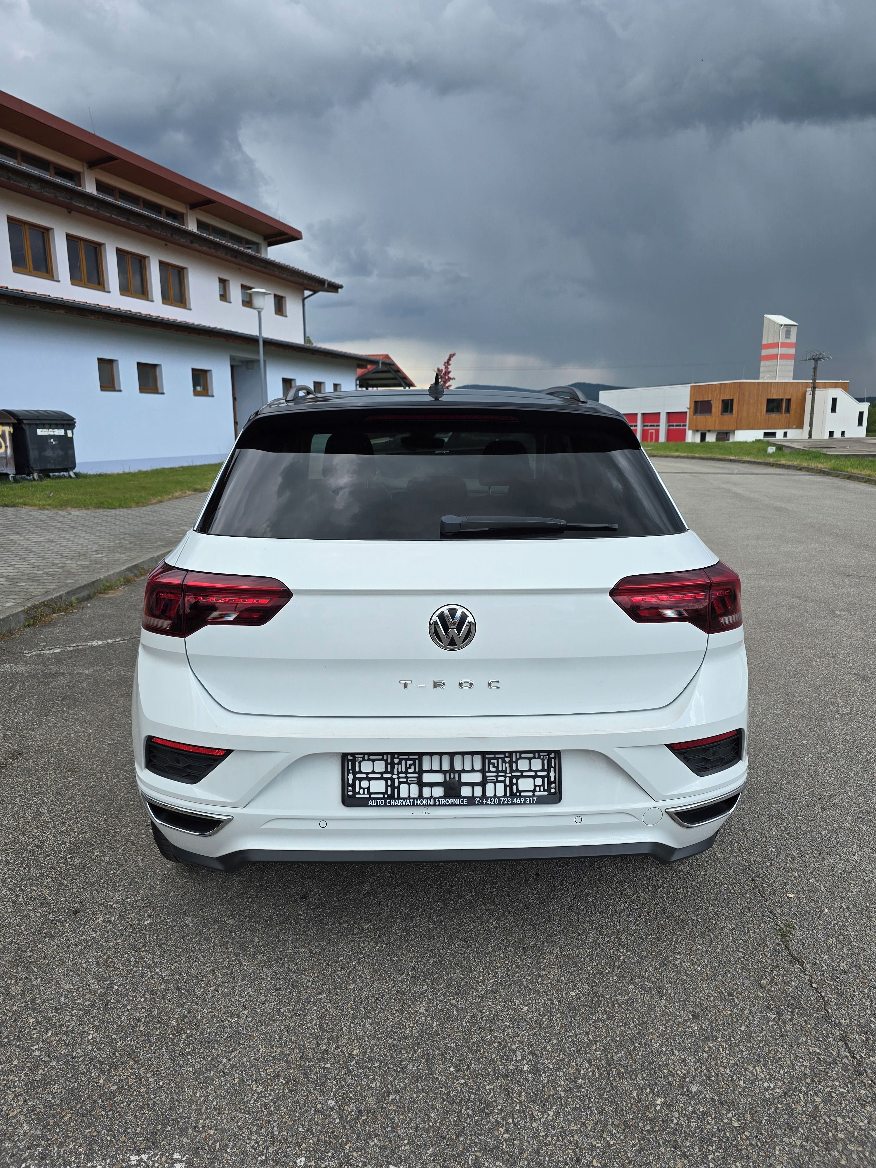 Volkswagen T-Roc, 1.0 TSI R-LINE 70tkm NAVI - fotka 6