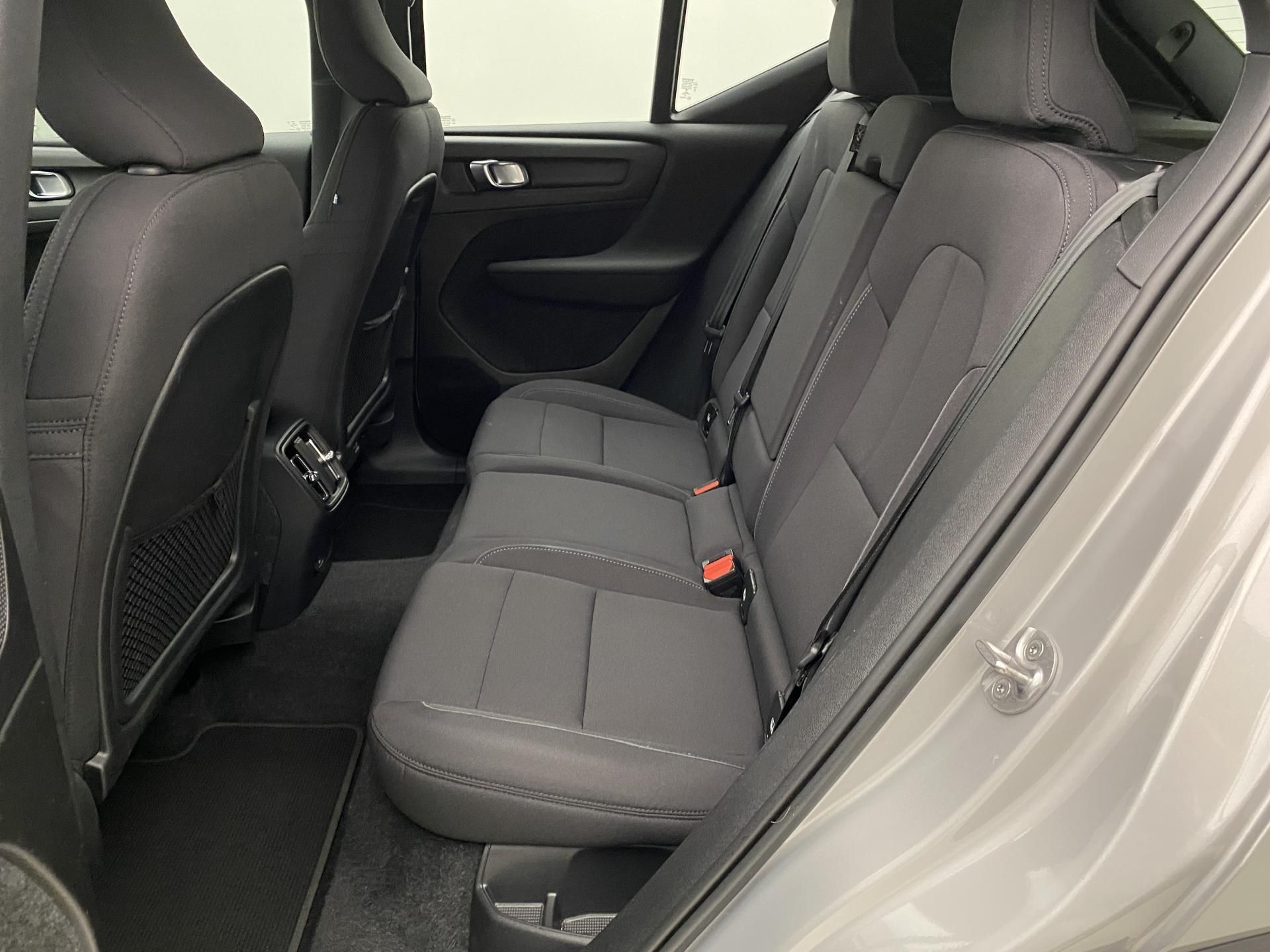 Volvo XC40, PURE ELECTRIC RECHARGE PLUS CZ - fotka 5