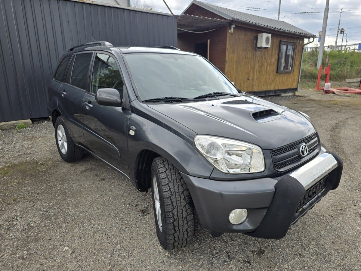 Toyota Rav4, 2,0 D-4D  nové rozvody , Stk - fotka 3