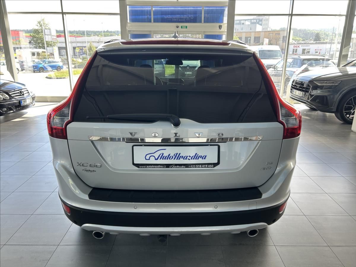 Volvo XC60, 2,4   D5,4x4,TAŽNÉ,SERVISKA - fotka 5