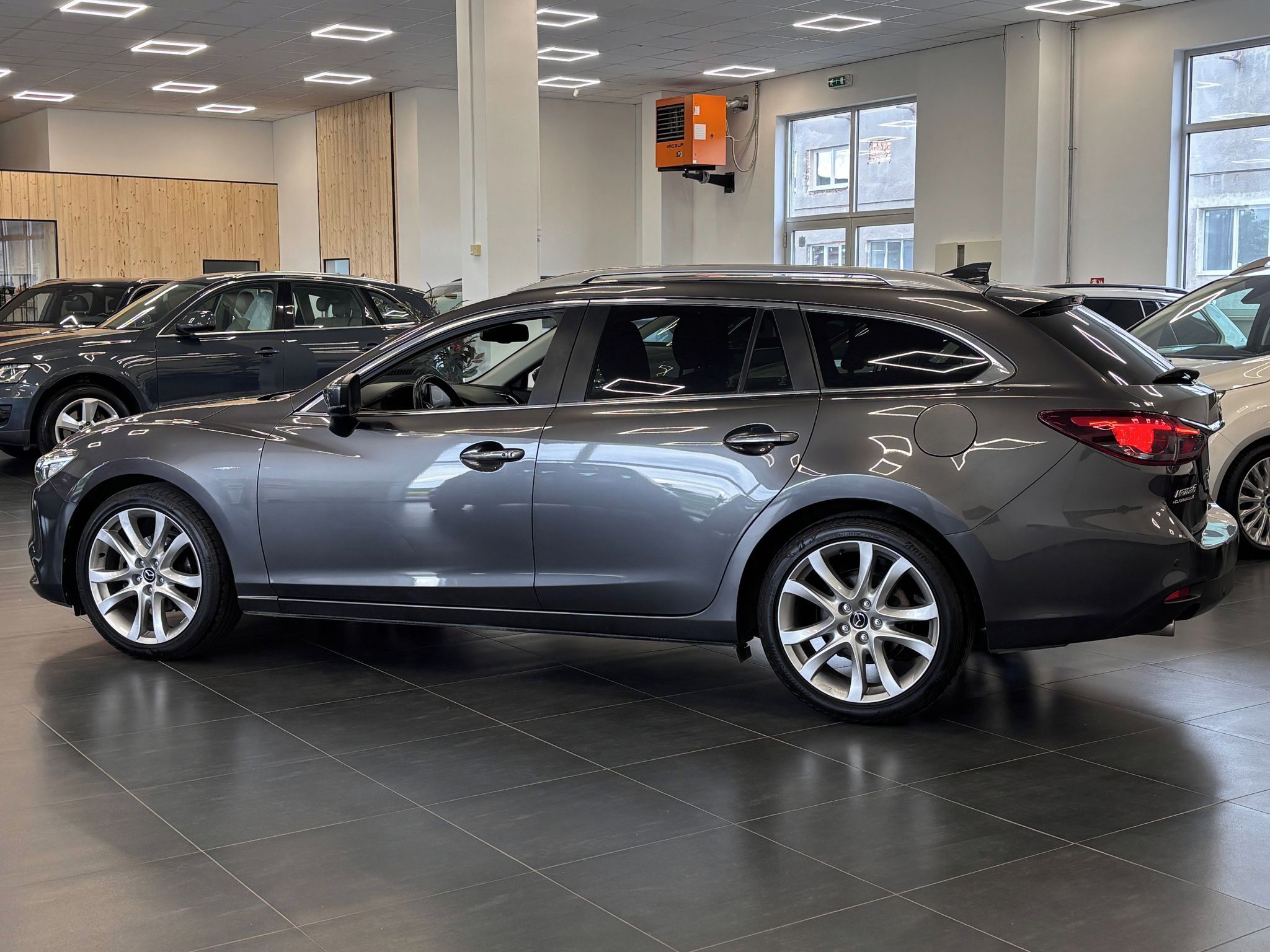 Mazda 6, 2.2, 110kW, Skyactive-D, BOSE - fotka 4