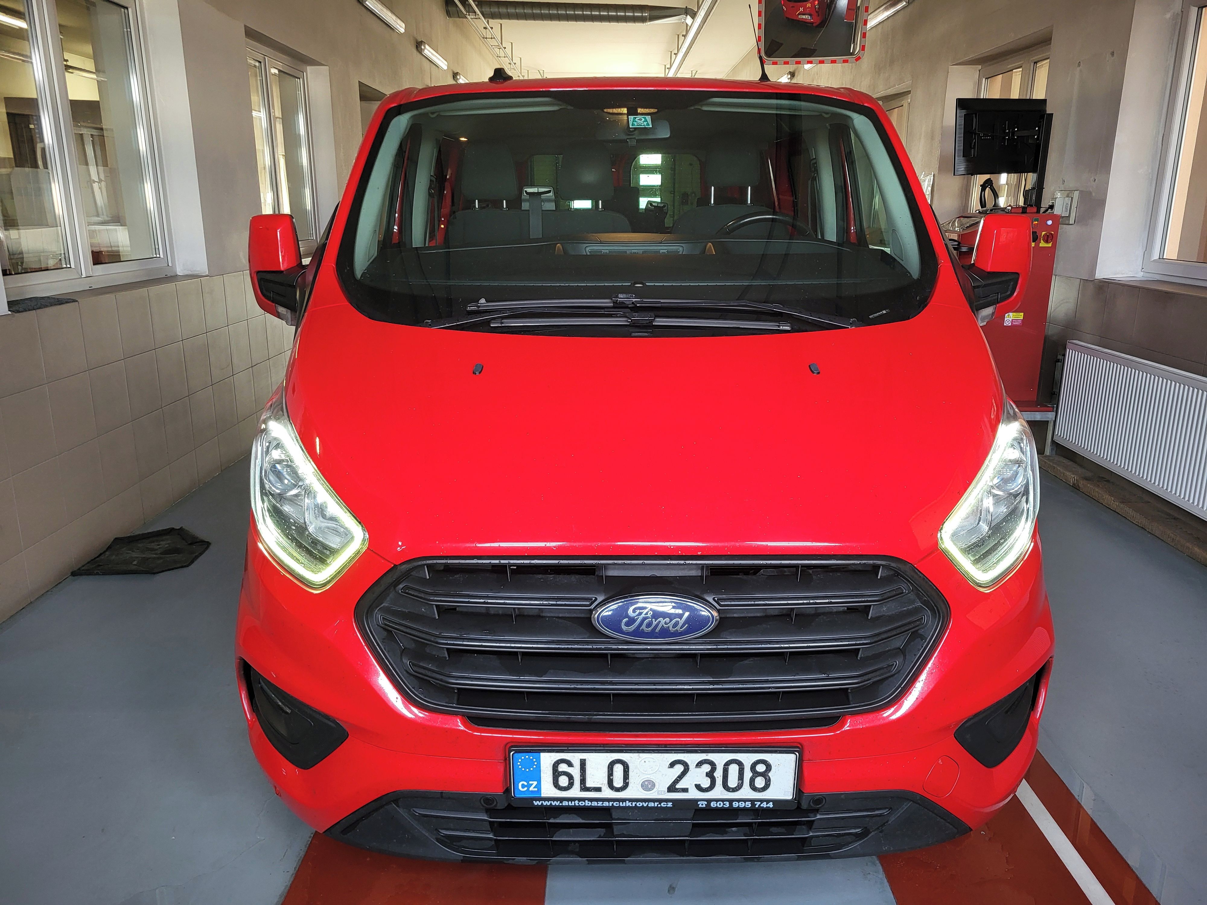 Ford Transit Custom, koupeno v ČR, prav. servis FOR - fotka 2
