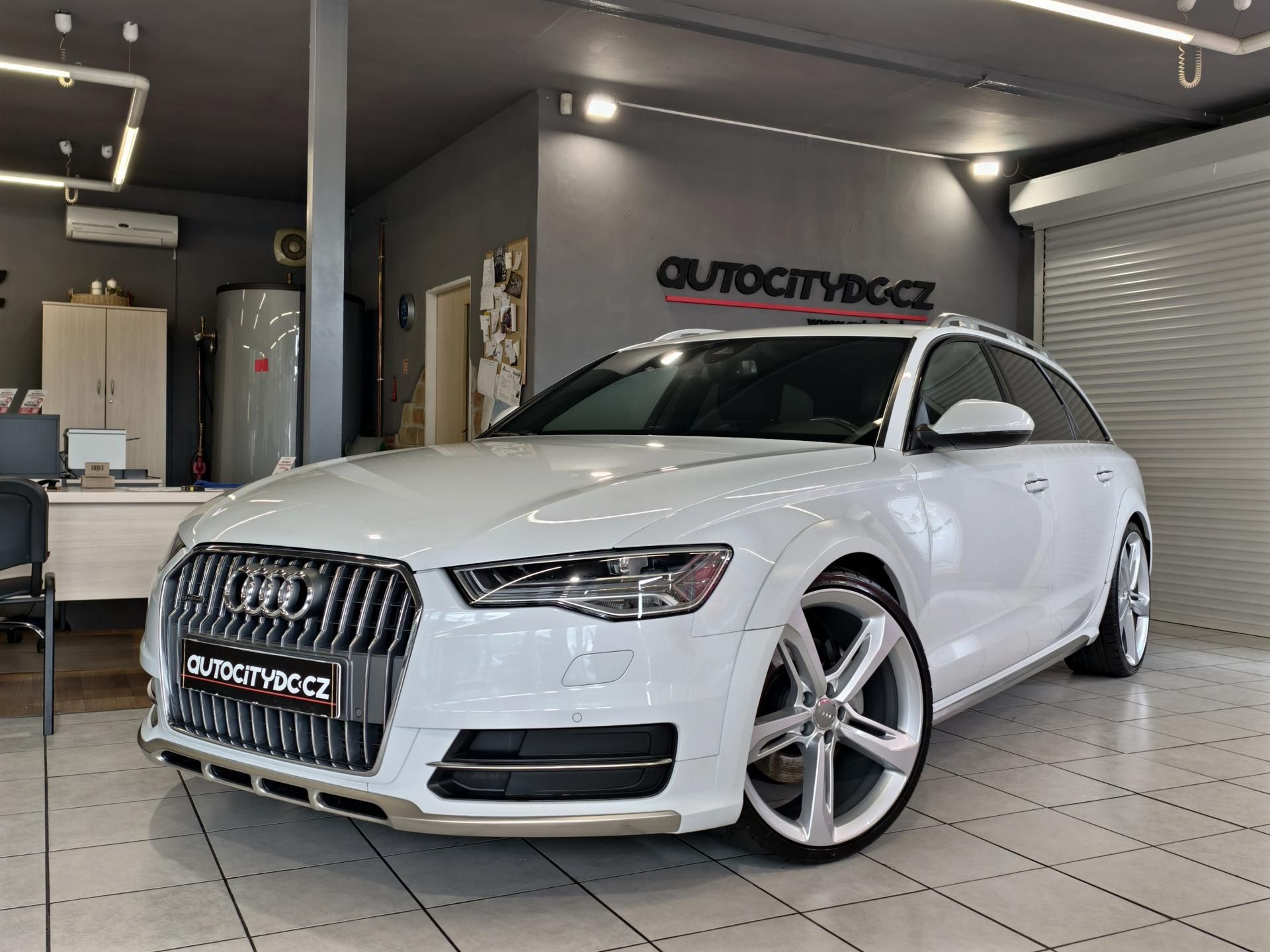Audi A6 allroad, 3.0 TDi 160kW QUATTRO, MATRIX - fotka 3