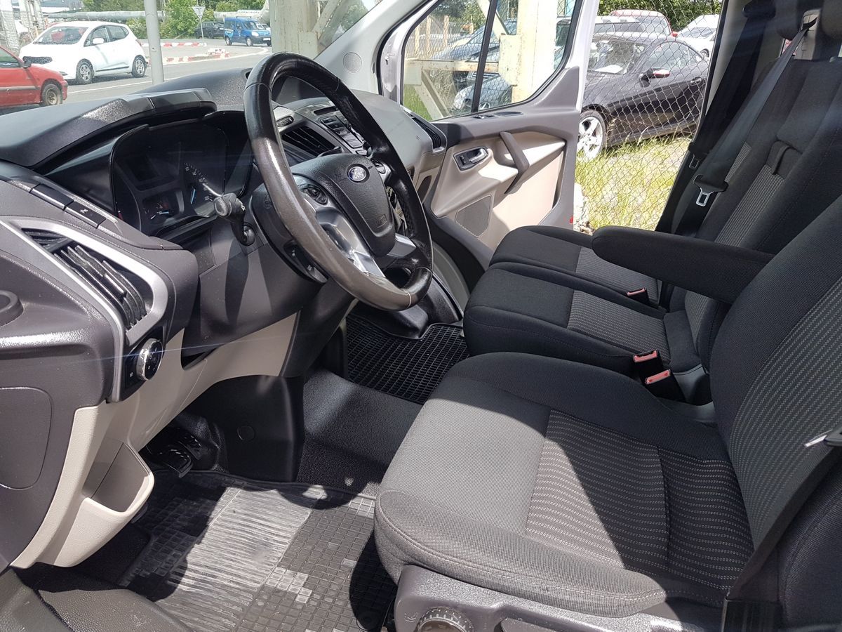 Ford Transit Custom, 2.0TDCi 96KW L2H1 6MÍST - fotka 6