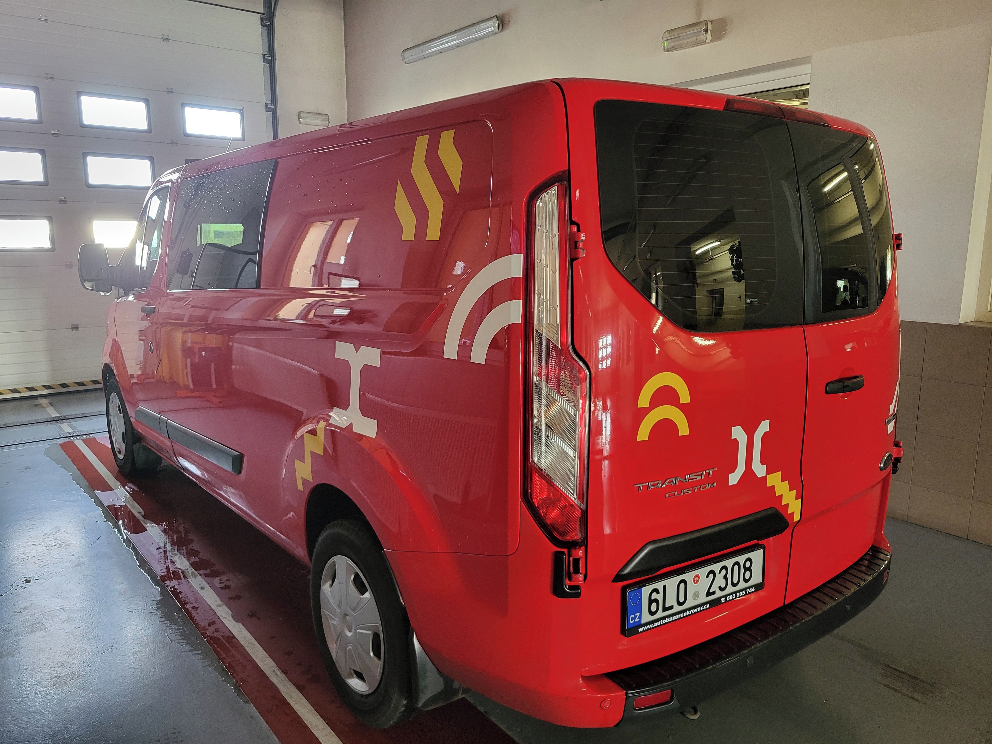 Ford Transit Custom, koupeno v ČR, prav. servis FOR - fotka 4