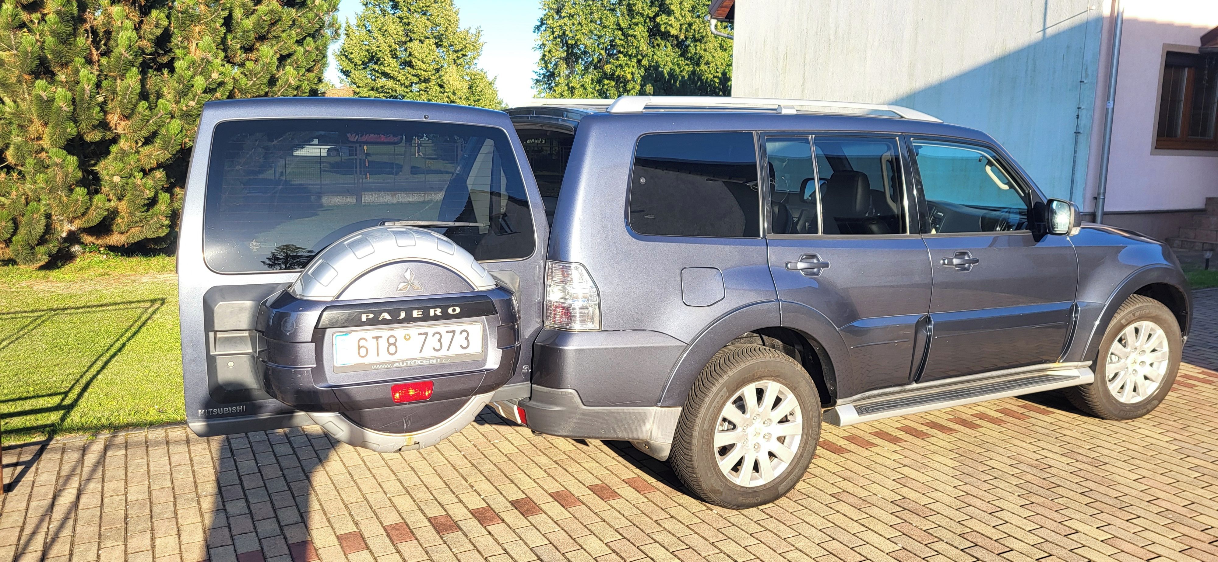 Mitsubishi Pajero, 3,2 DiD, Diesel 4x4 - fotka 4