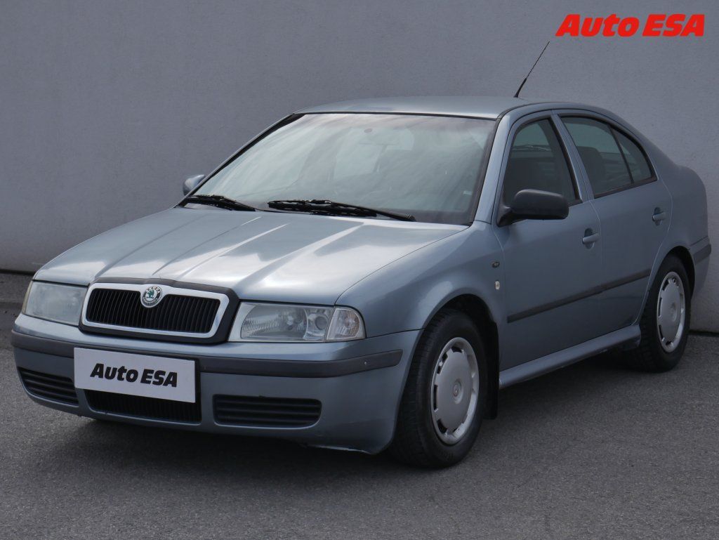 Škoda Octavia, 1.6i,AC,STK3/28 - fotka 3