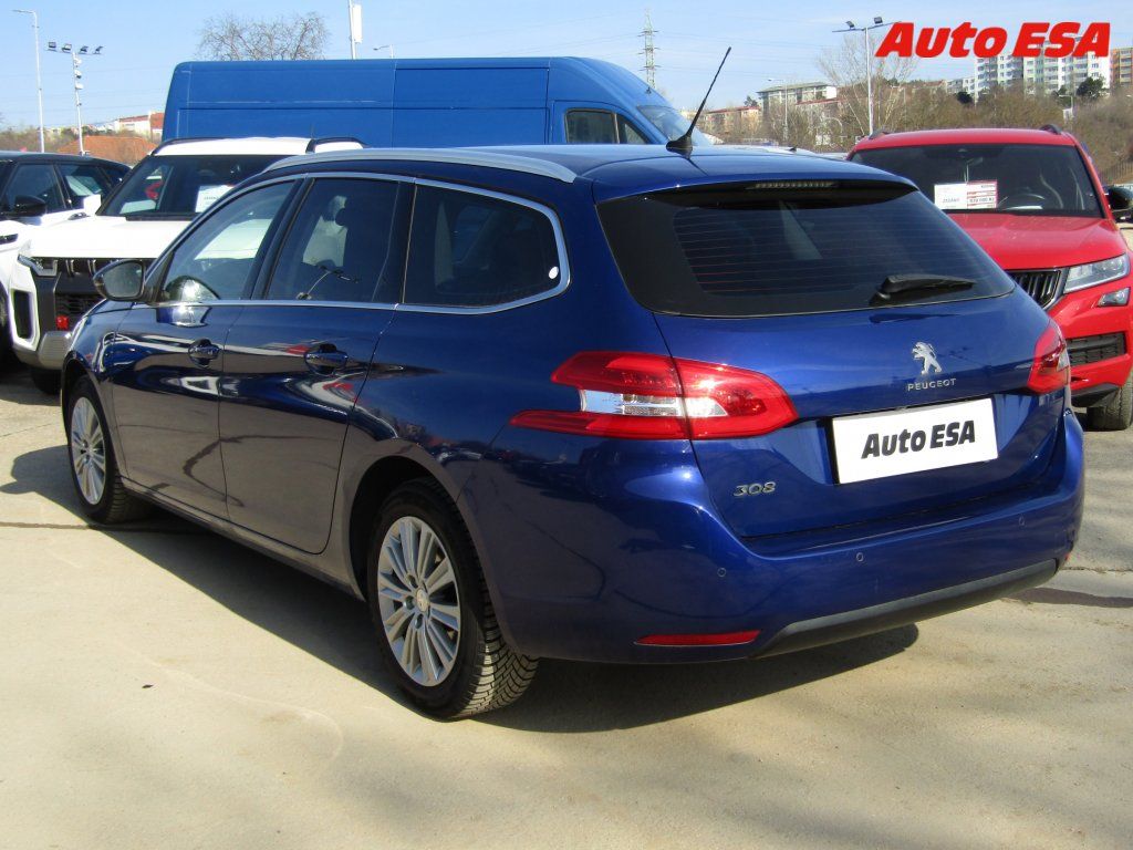 Peugeot 308, 1.6HDi,ČR,LED,autoAC - fotka 2