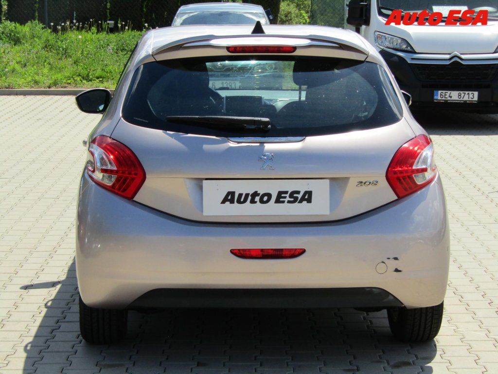 Peugeot 208, 1.2i,ČR - fotka 5
