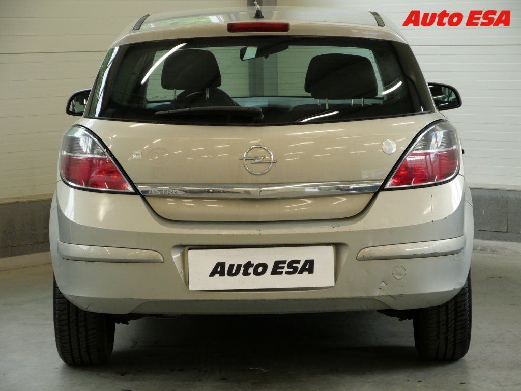 Opel Astra, 1.4 16V,1.maj,ČR,Klima - fotka 5
