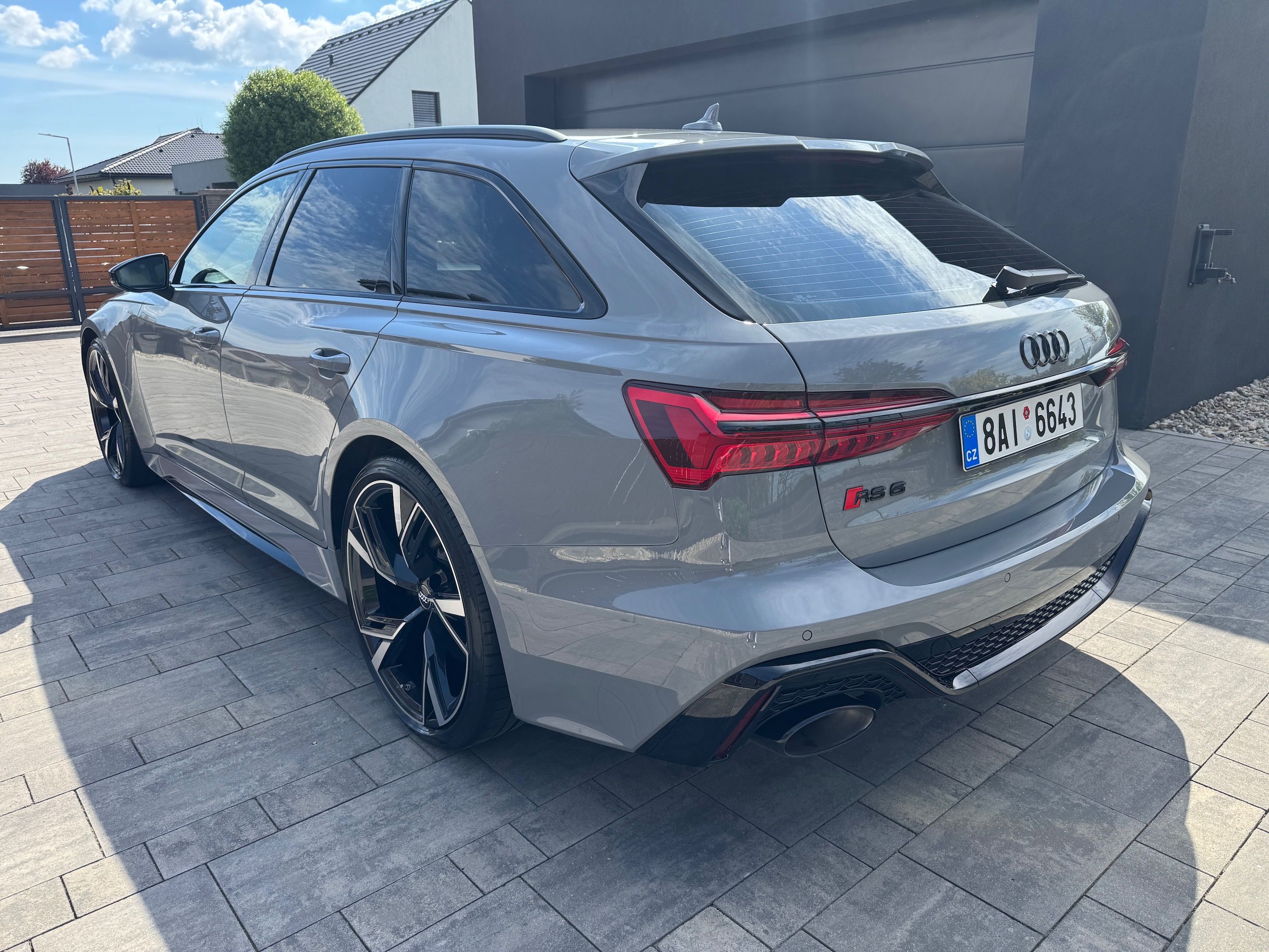 Audi RS6, 441kW, Matrix, B&O, Nardo grey - fotka 5