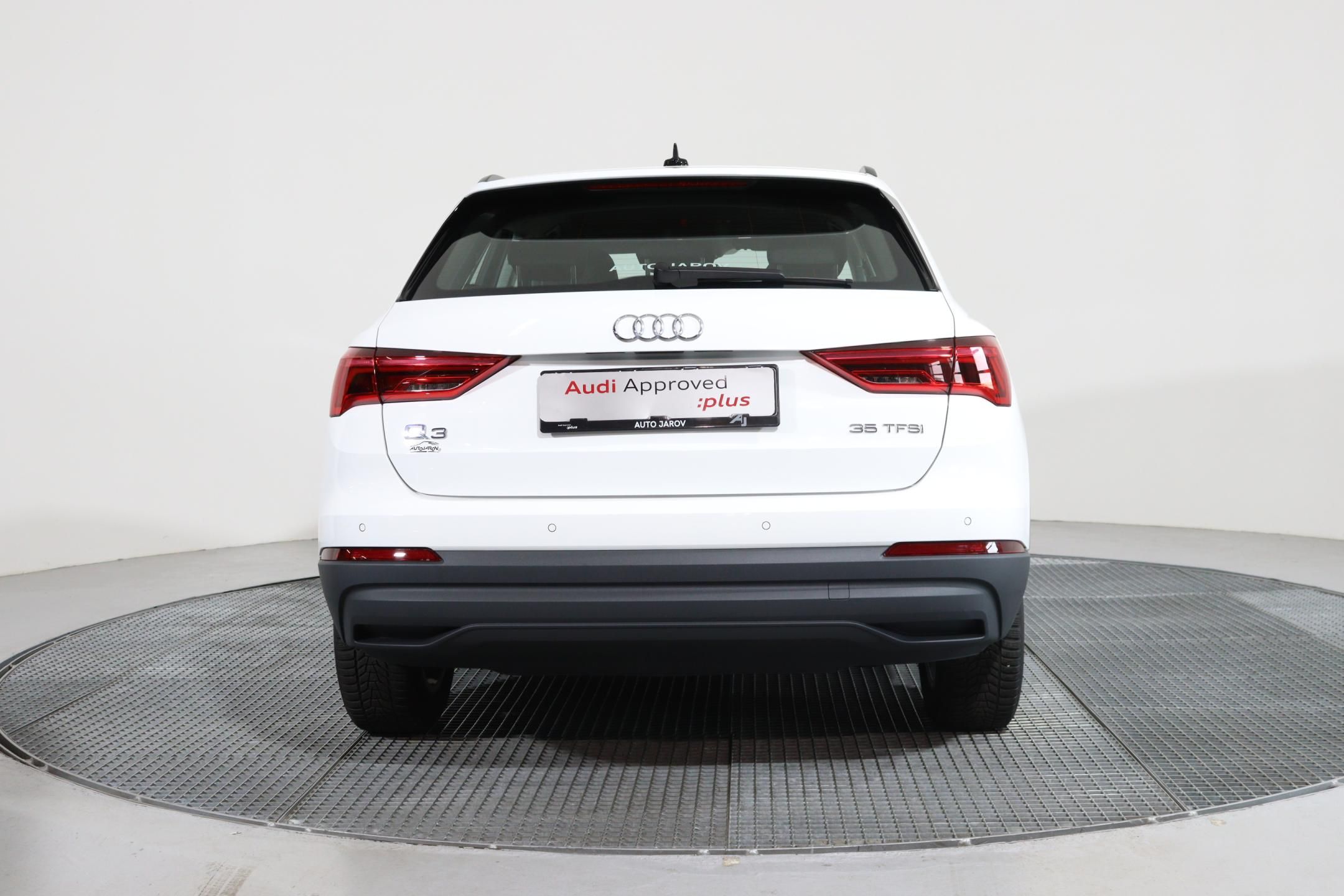 Audi Q3, TFSI 1,5 Stronic - fotka 6