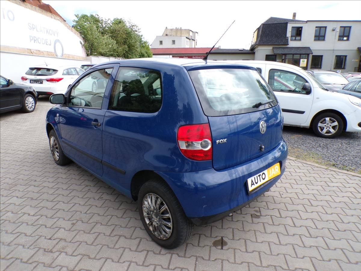 Volkswagen Fox, 1,2 i  KLIMA - fotka 4