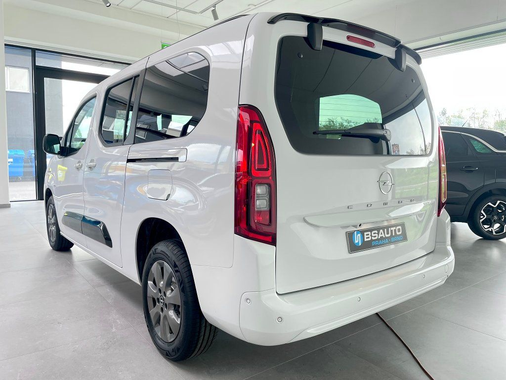 Opel Combo, Elegance + XL 1,5CDTiAT8 7míst - fotka 3