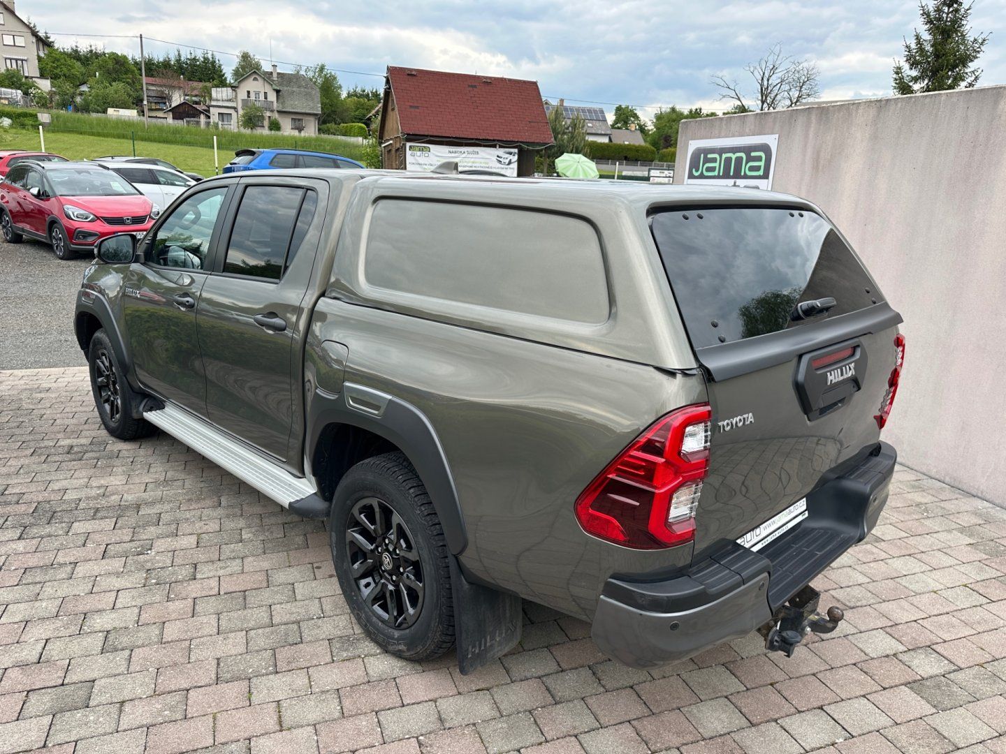 Toyota Hilux, 2.8D-4D 150kW 4x4 Invincible - fotka 5