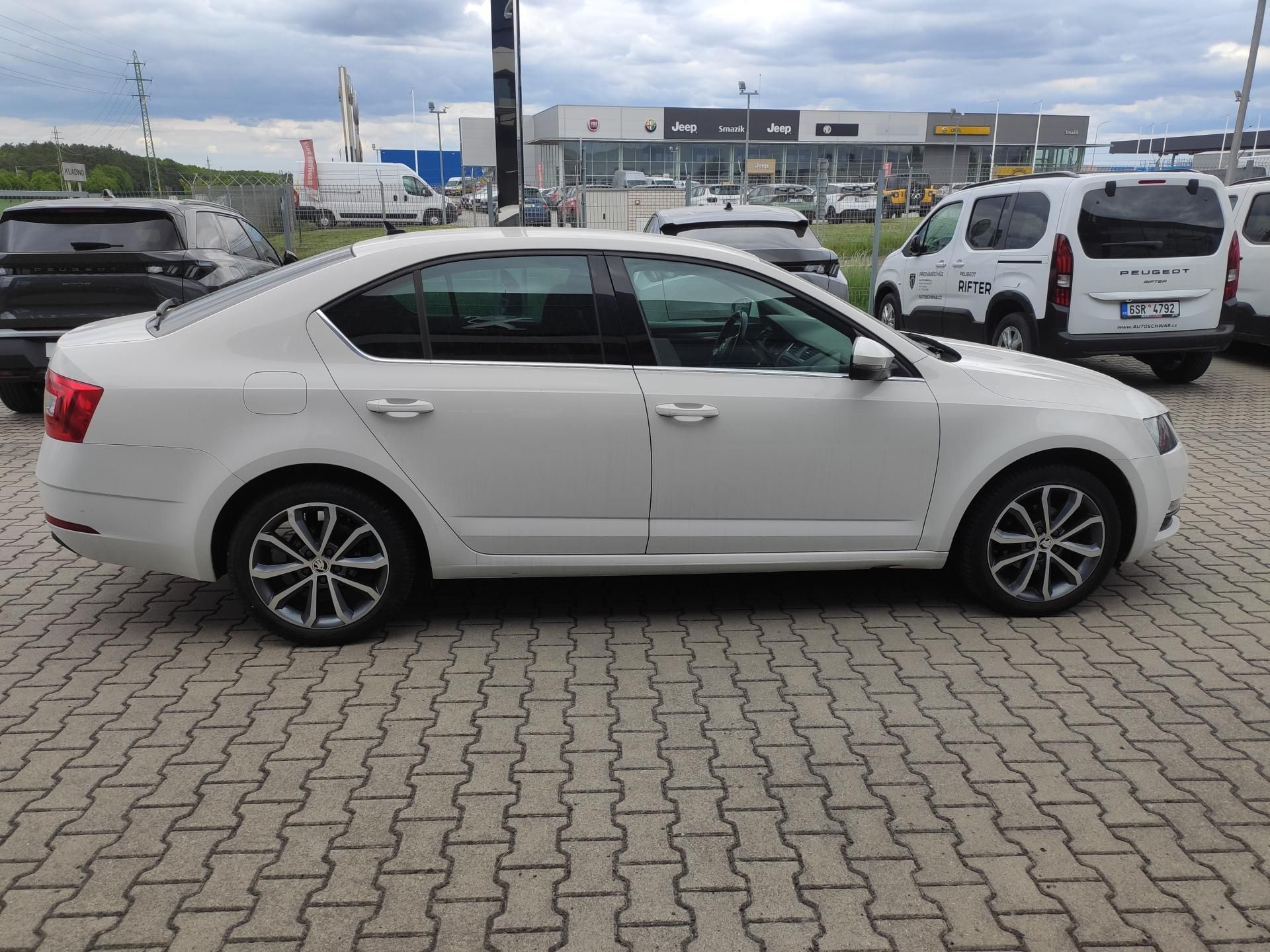 Škoda Octavia, 1.6 TDI 115k DSG TZ po STK - fotka 6