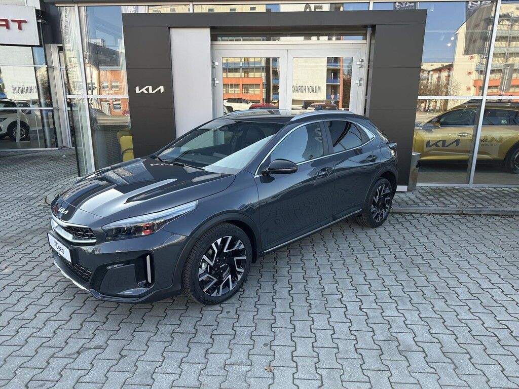 Kia XCee´d, 1,6 T-GDI 7DCT 132 kW STEEL ED - fotka 2
