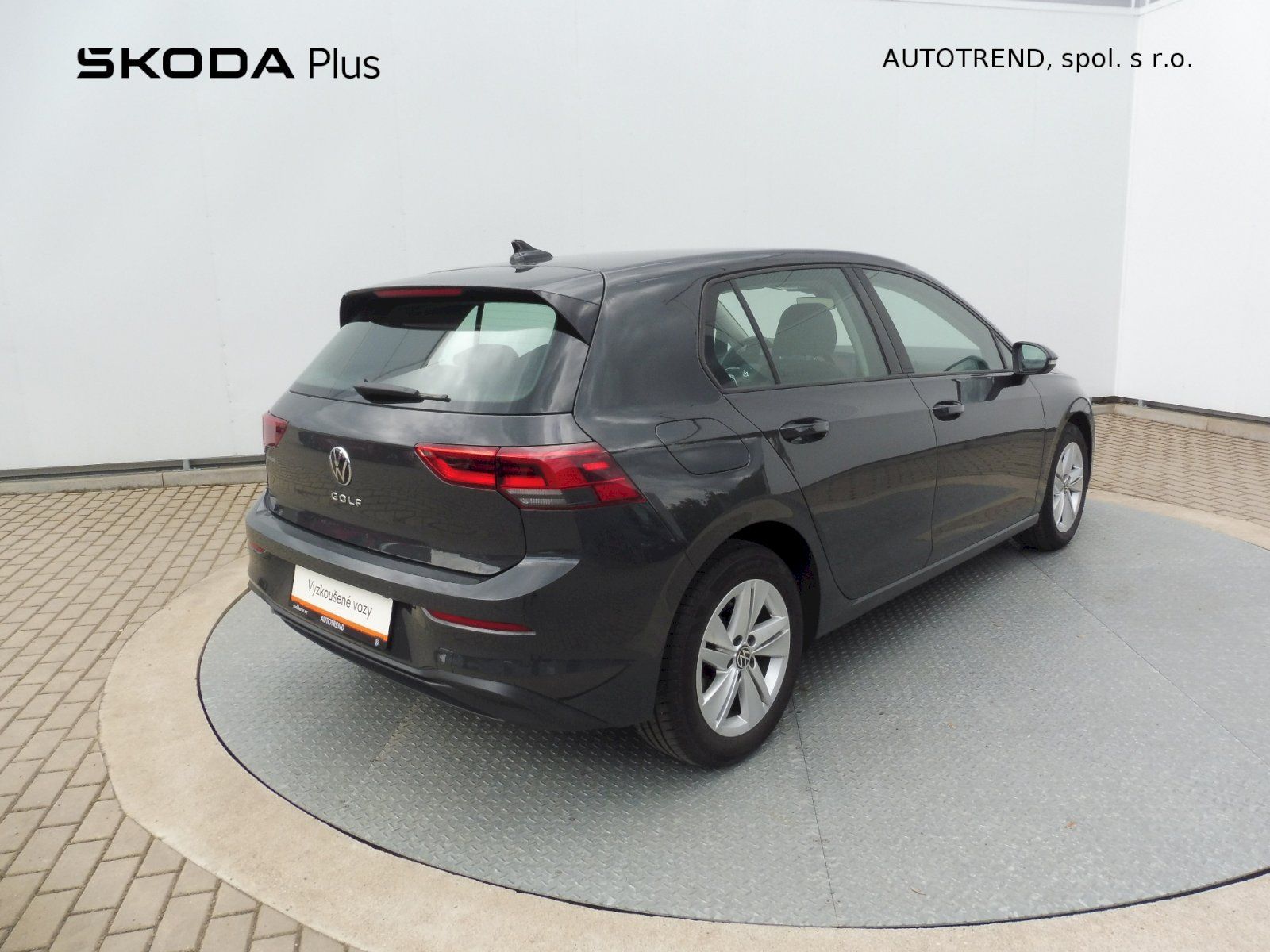Volkswagen Golf, Life 1,0 TSI 81kW - fotka 2