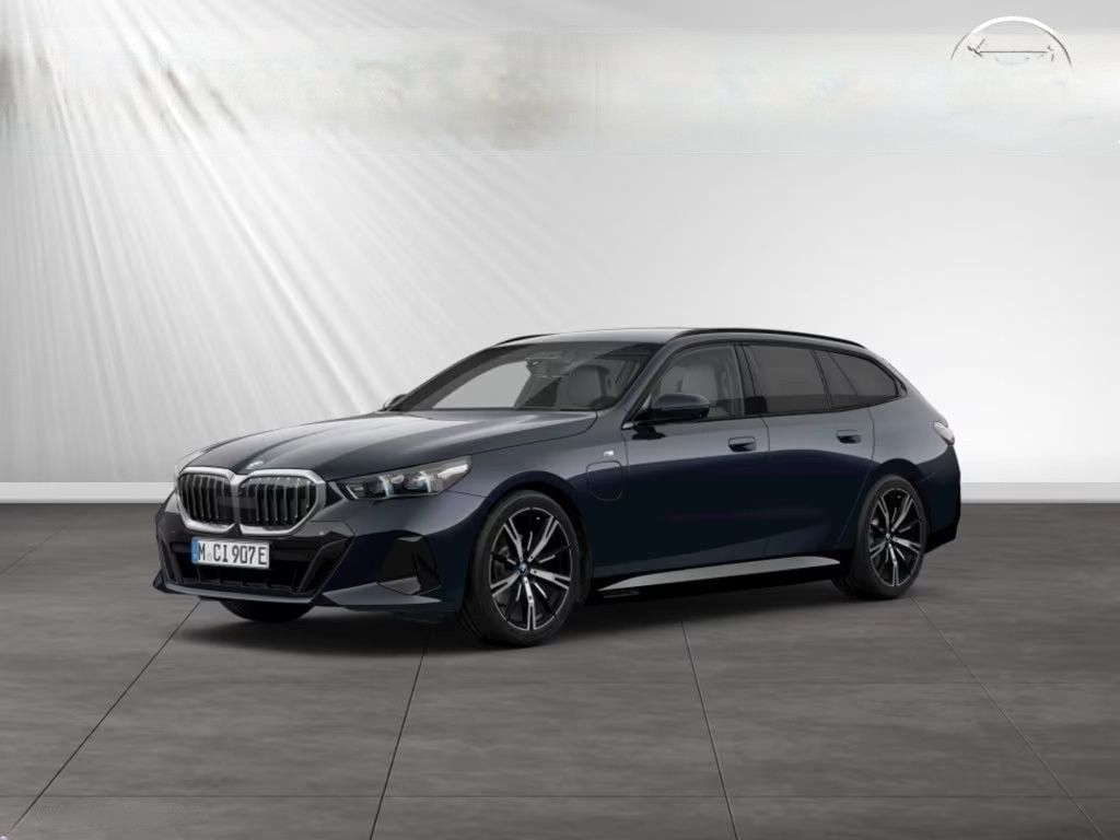 BMW Řada 5, 530e xDrive Touring M Sport