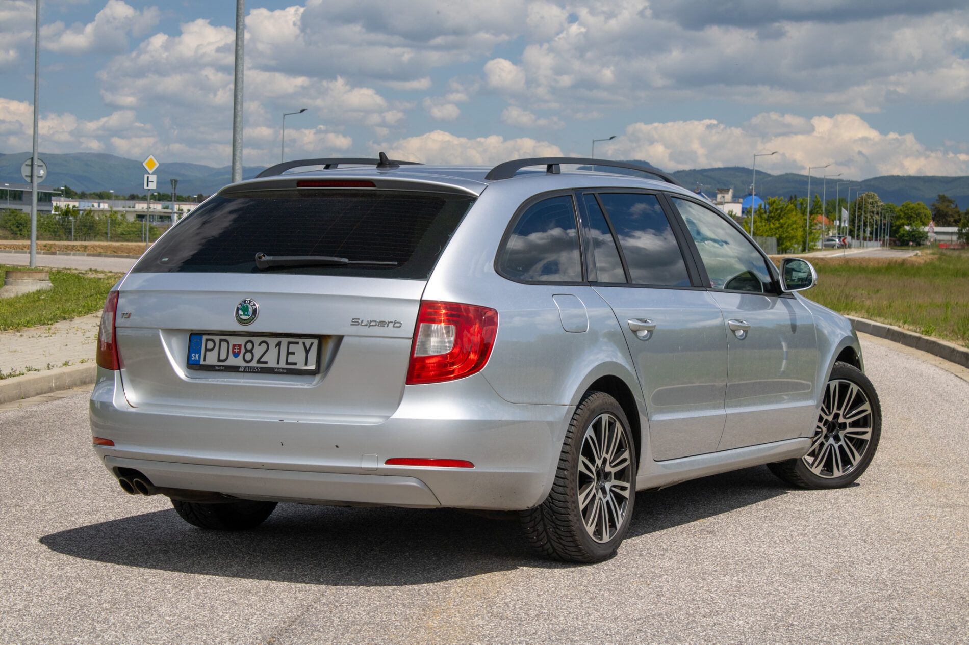 Škoda Superb - fotka 5