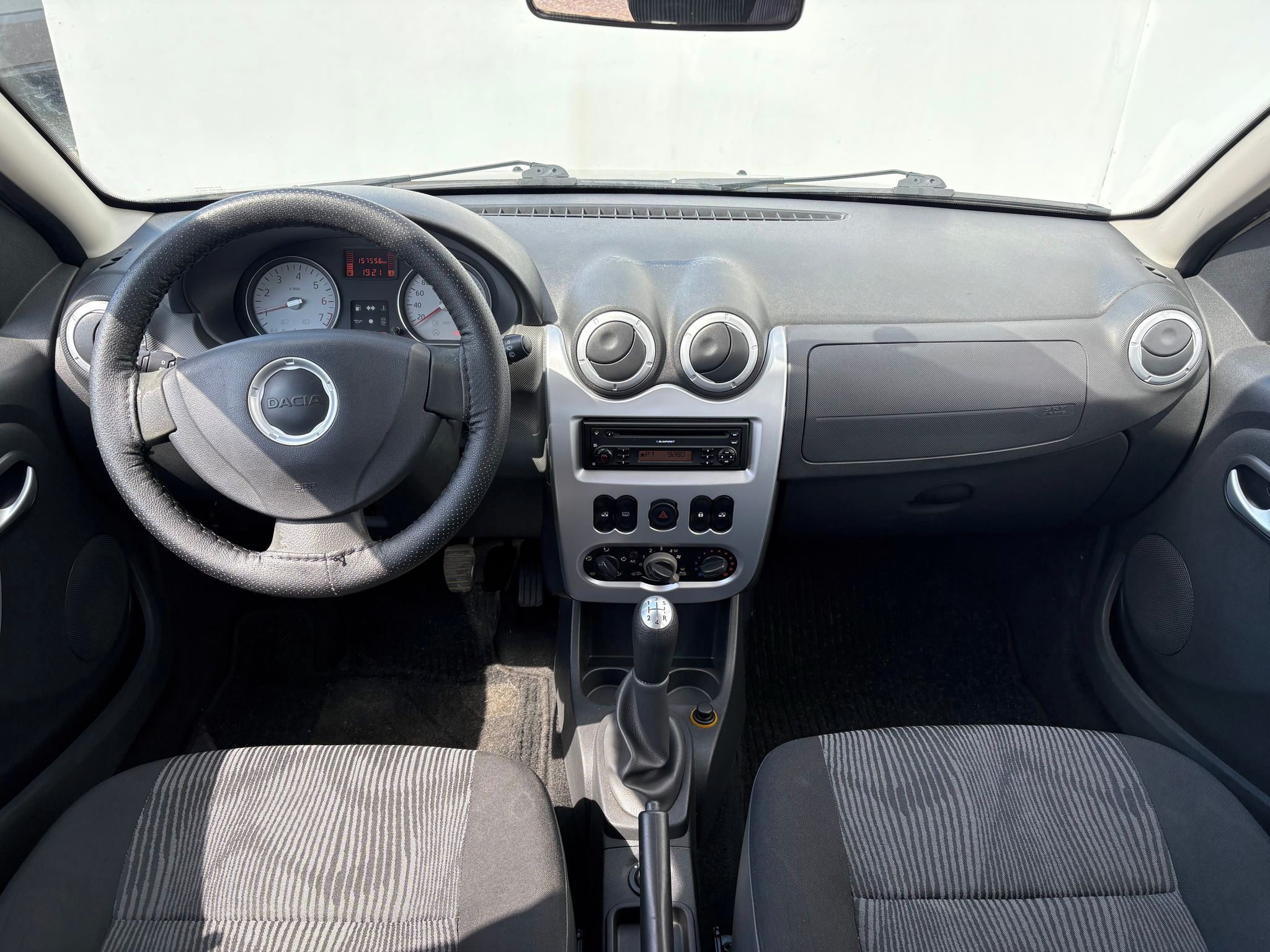 Dacia Sandero, 1.6i, 64kW, Klima, Senzory - fotka 5