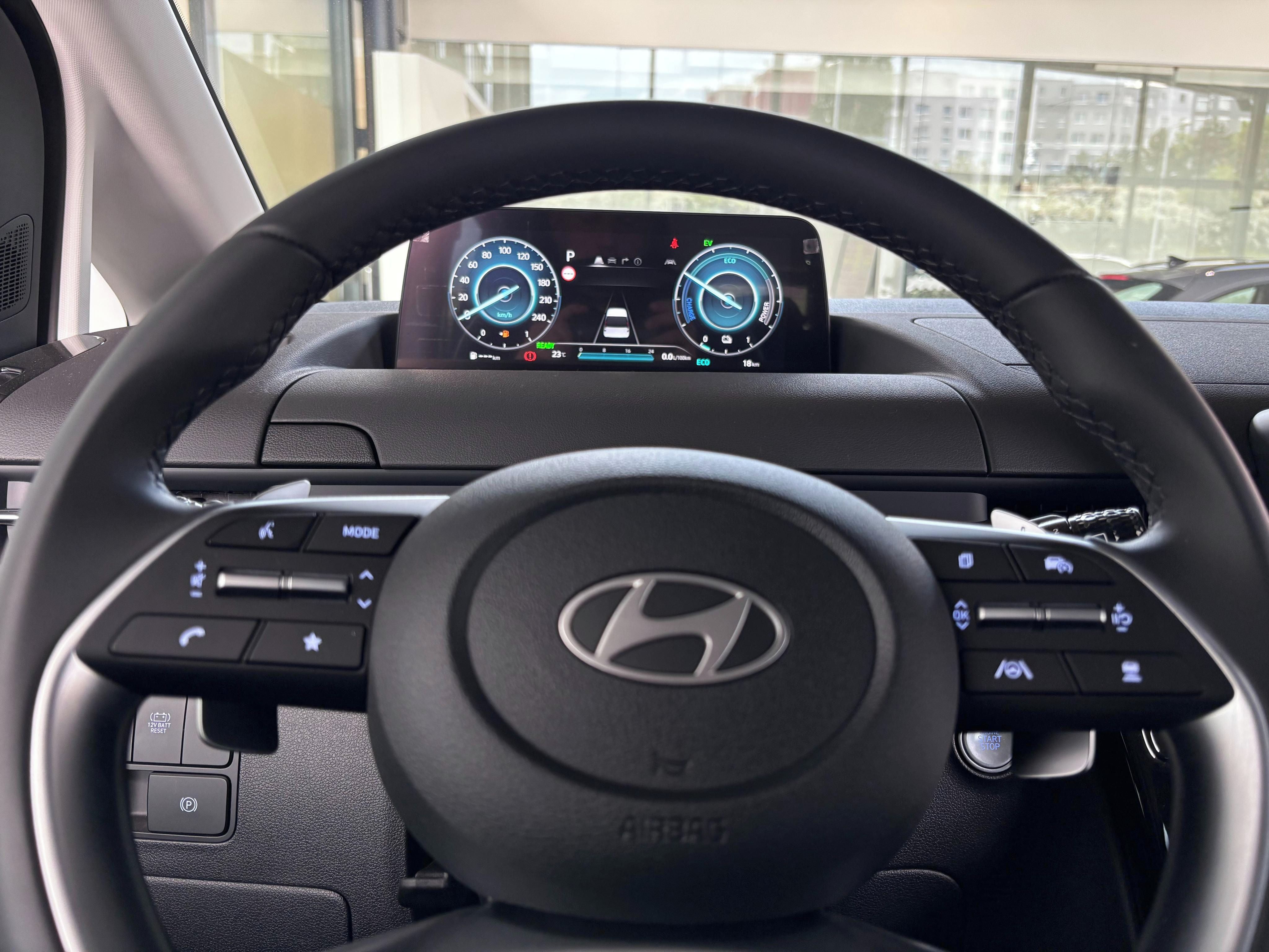 Hyundai Staria, Comfort 1.6TGDI HEV 165kW 9M - fotka 2