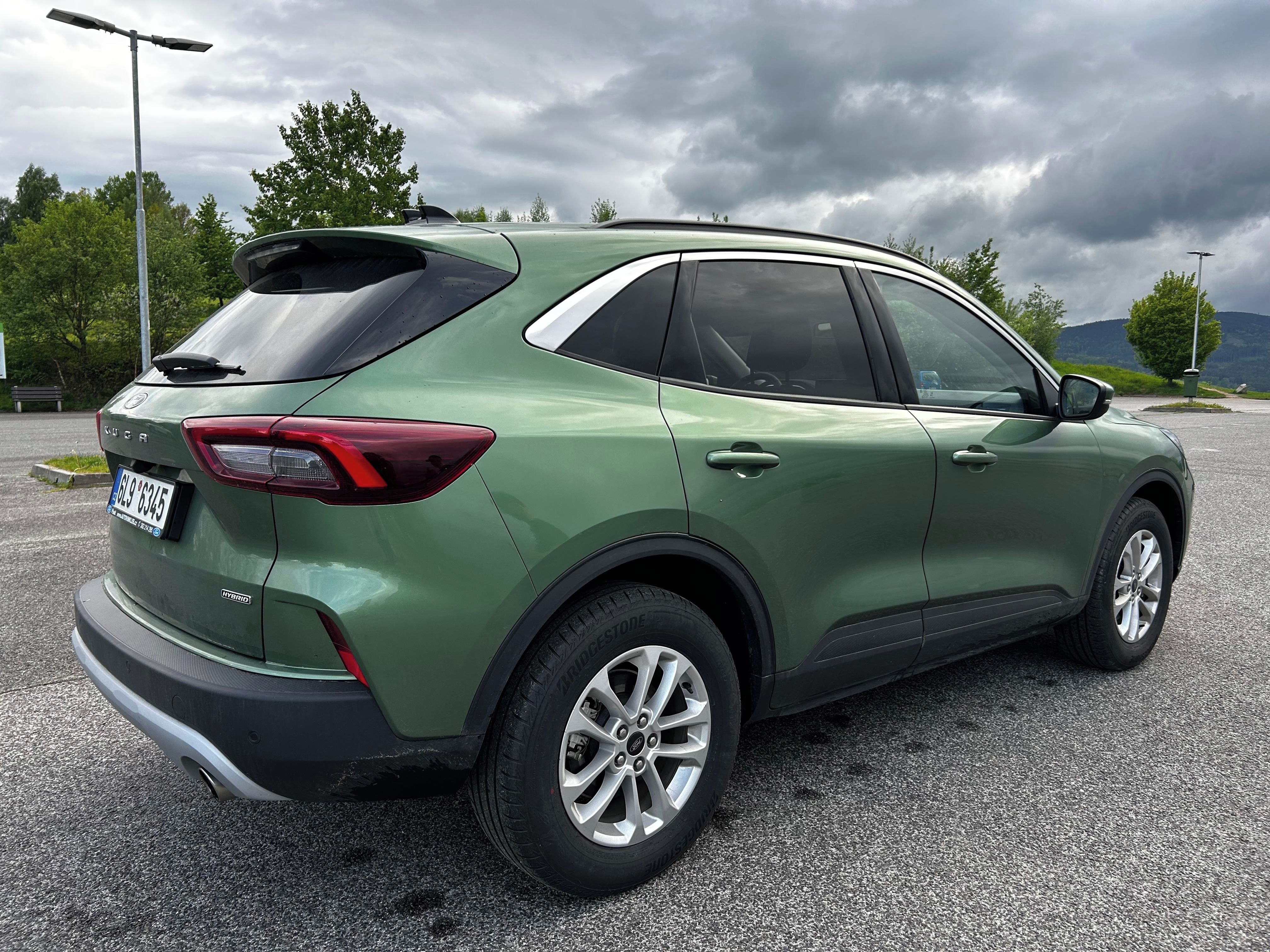 Ford Kuga, Titanium 2.5 HEV 132kW - fotka 6