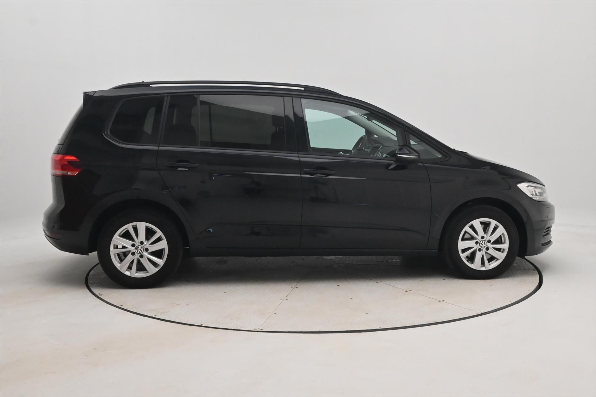 Volkswagen Touran, 2,0 TDI 110kW DSG Alcantara VŮ - fotka 4