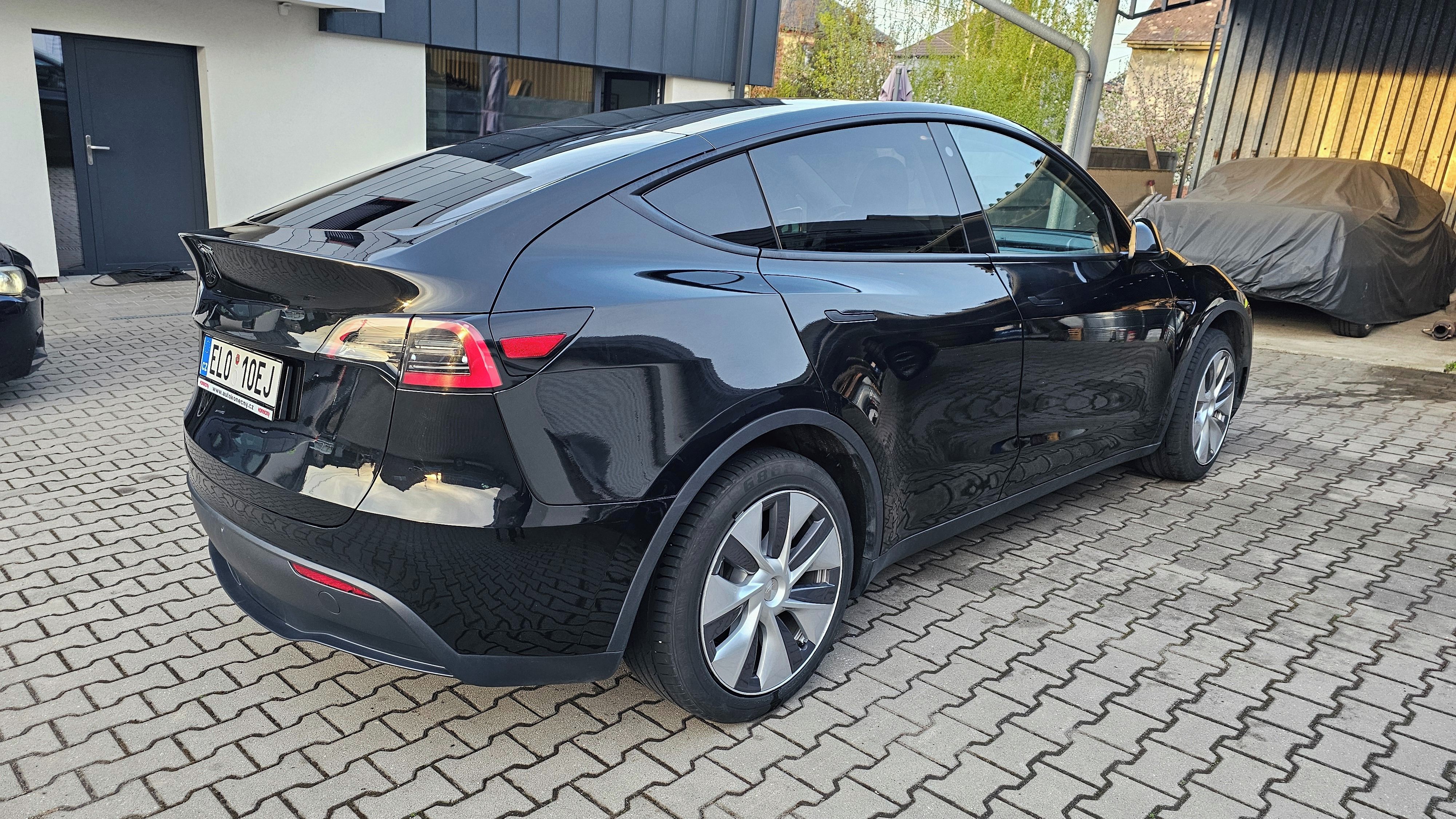 Tesla Model Y, LFP RWD 94% SoH ihned k odběru - fotka 4