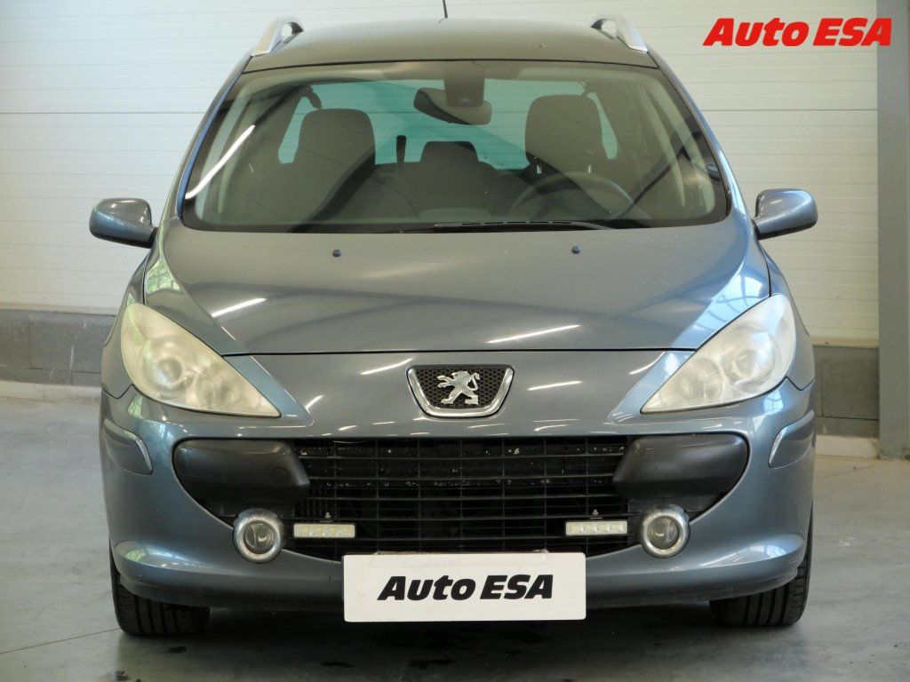 Peugeot 307, 1.6hdi,panorama,autoAC - fotka 2