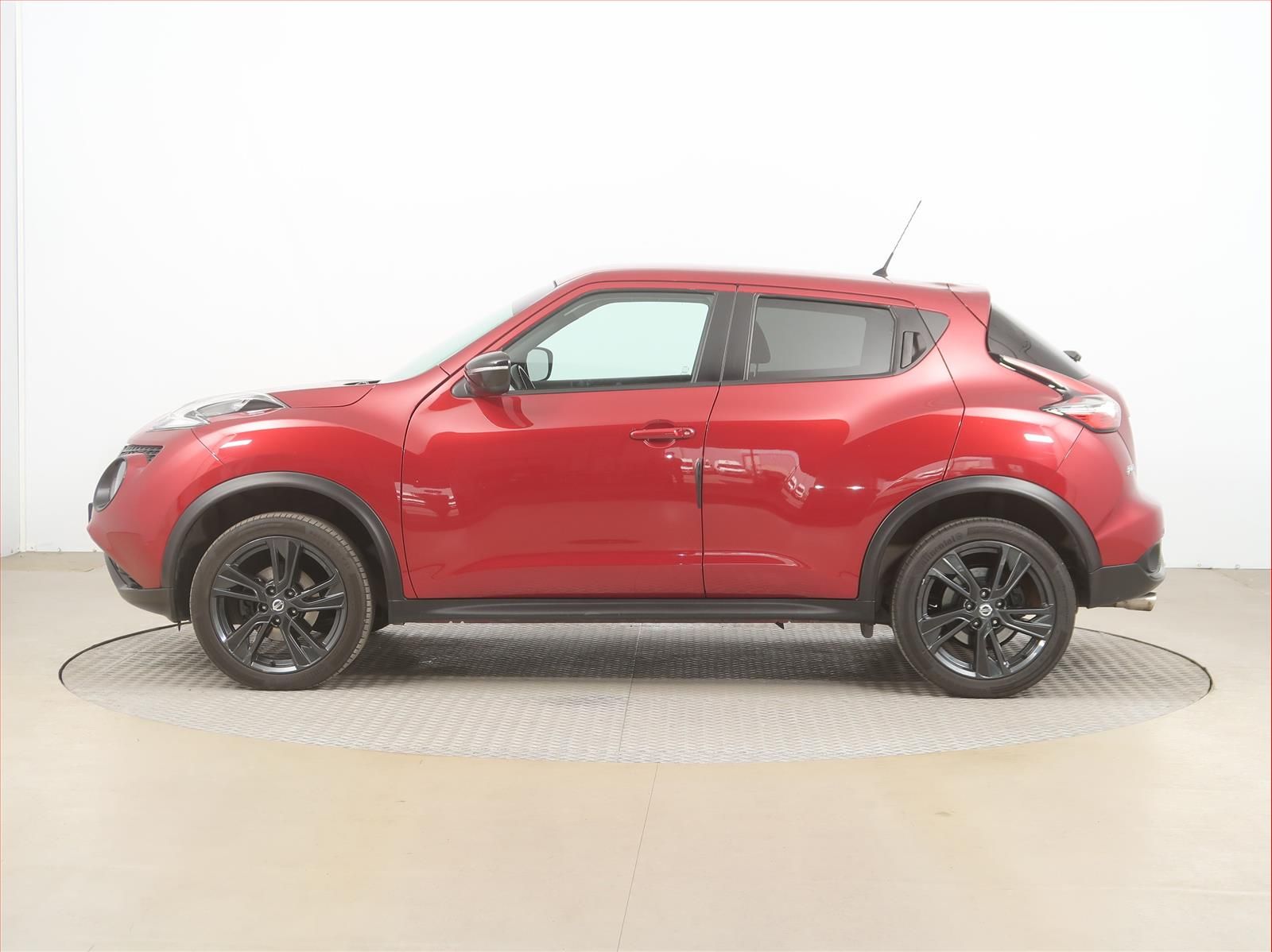 Nissan Juke, 1.6 i, Automat - fotka 3