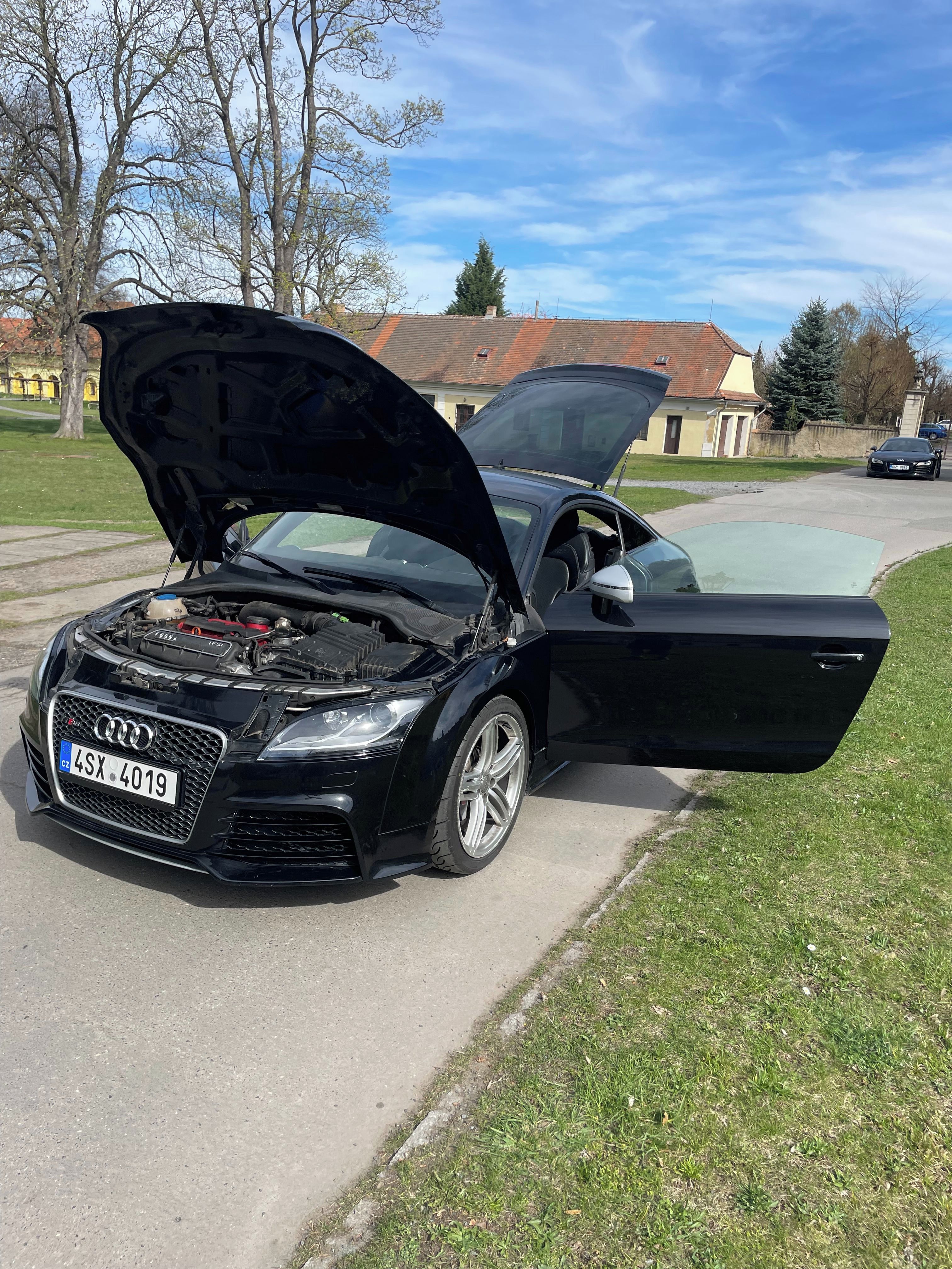 Audi TT, RS najeto 11tis NEW motor+kov - fotka 6