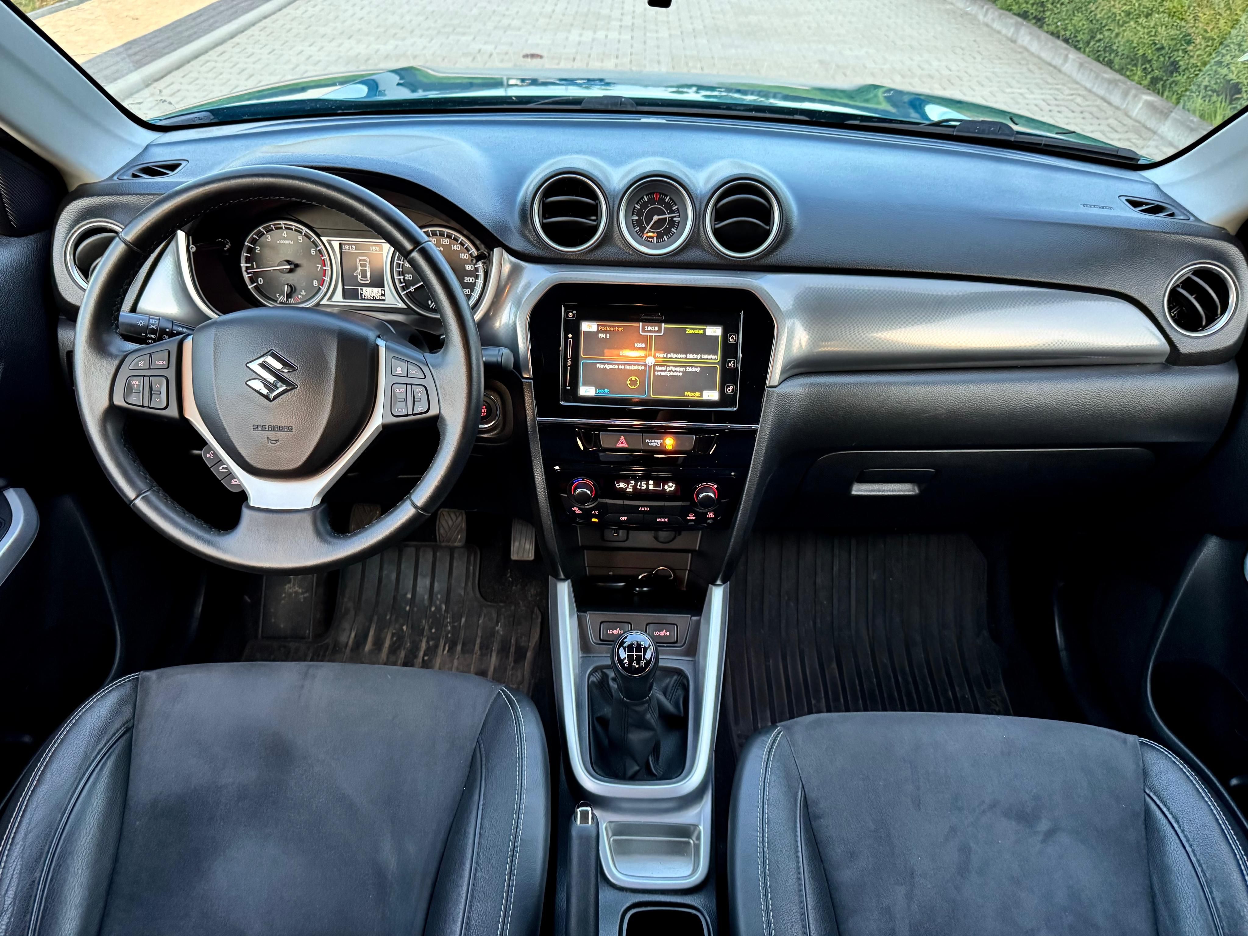 Suzuki Vitara, Exclusive,kamera,kůže&alcantar - fotka 5