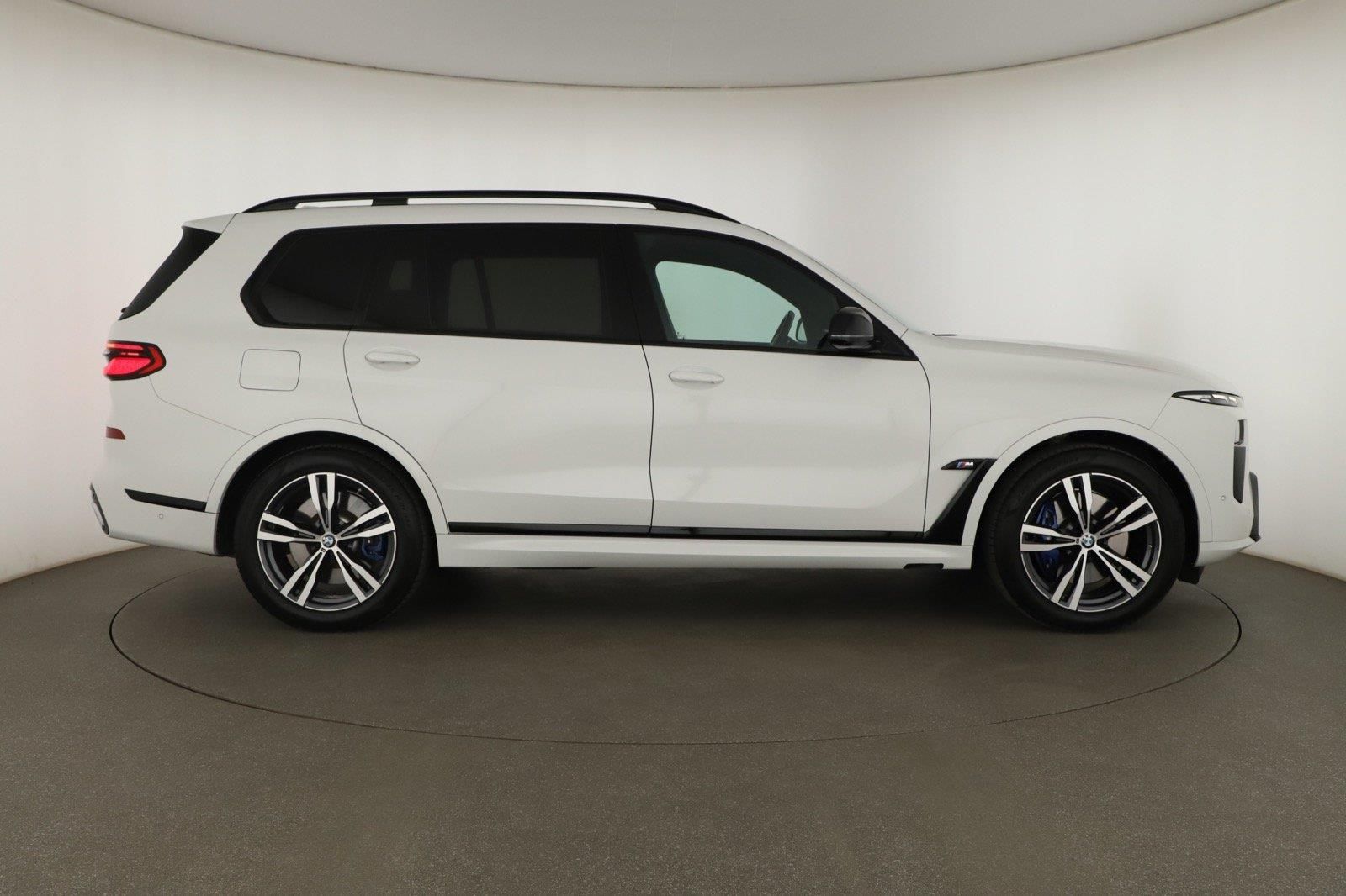 BMW X7, M60i - fotka 6