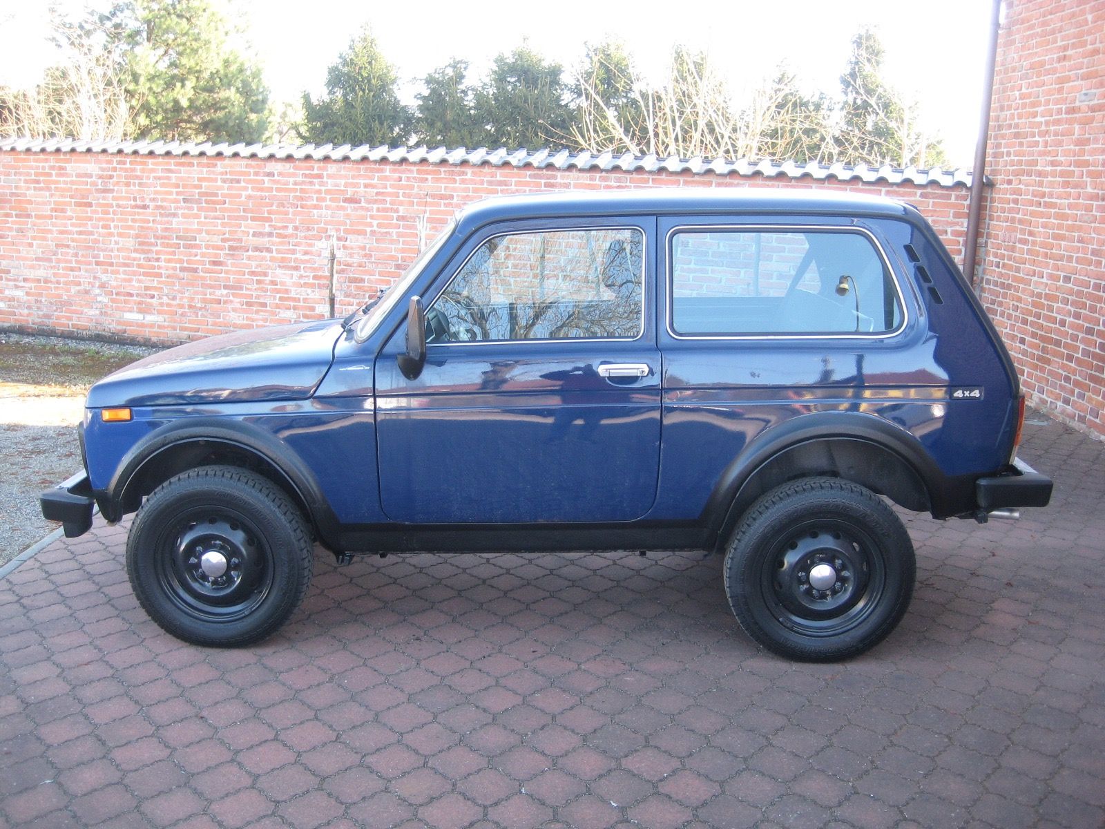 Lada Niva, 1,7i 4x4 tažné zař. 77000KM - fotka 3