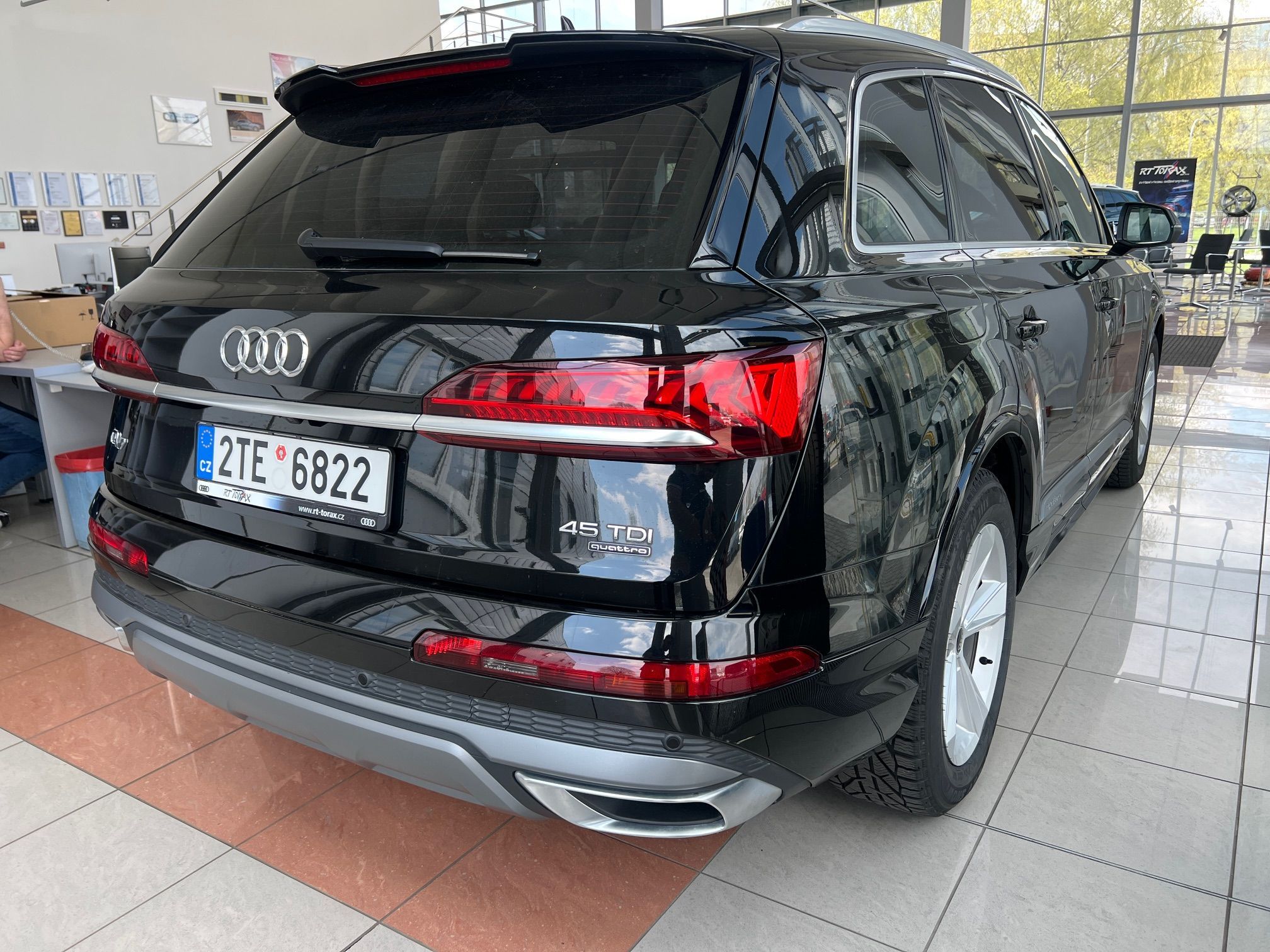 Audi Q7, S-line  45TDI 170kW - fotka 3