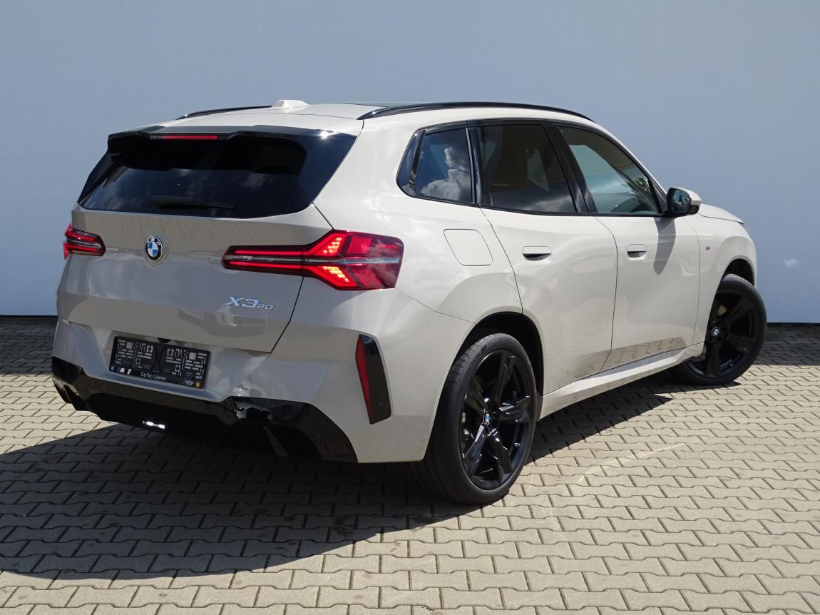BMW X3, 20 xDrive - fotka 3