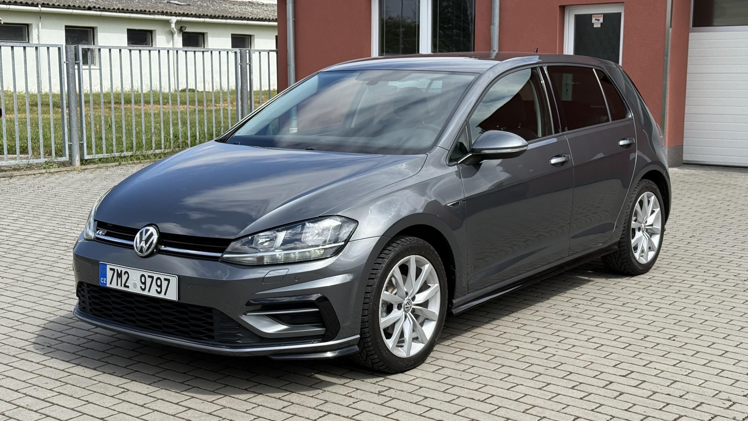 Volkswagen Golf, 1.0TSi*63kW*R-LINE*55TKM*