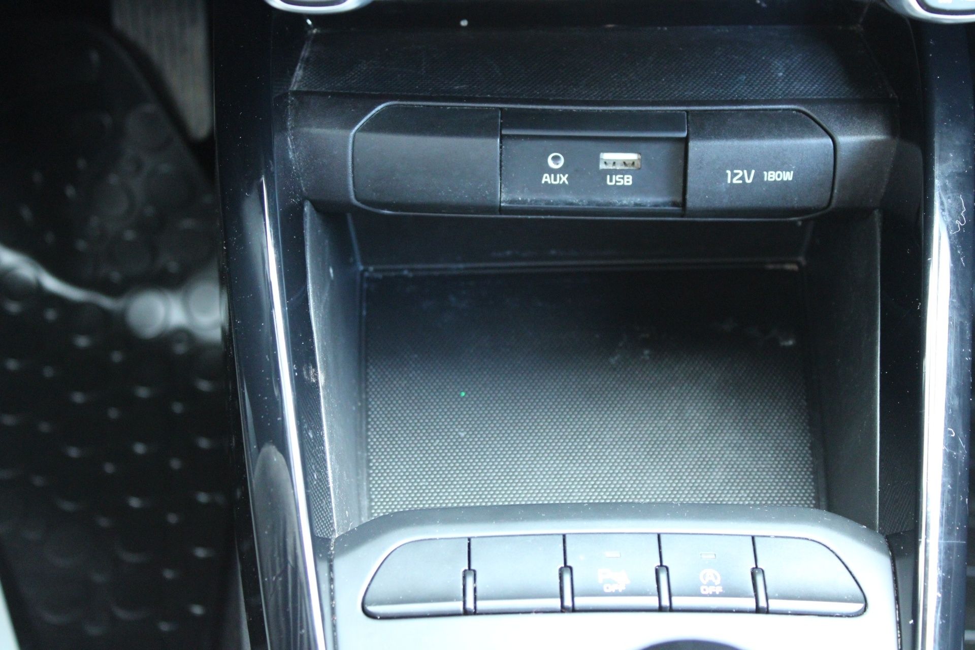 Kia Stonic, 1.2. DPI 61kW manuál - fotka 6