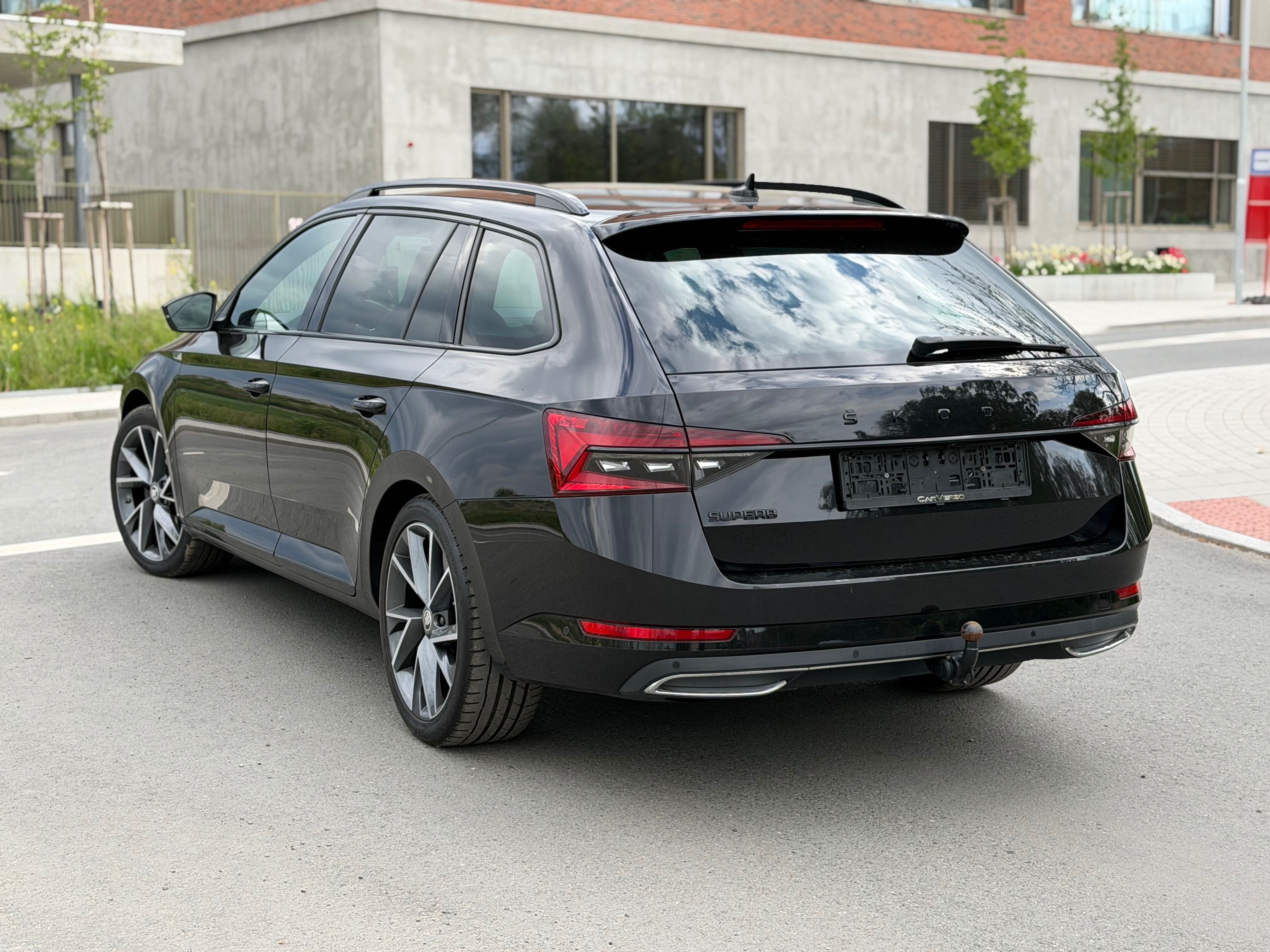 Škoda Superb, SPORTLINE TAŽNÝ 360KAMERY - fotka 3