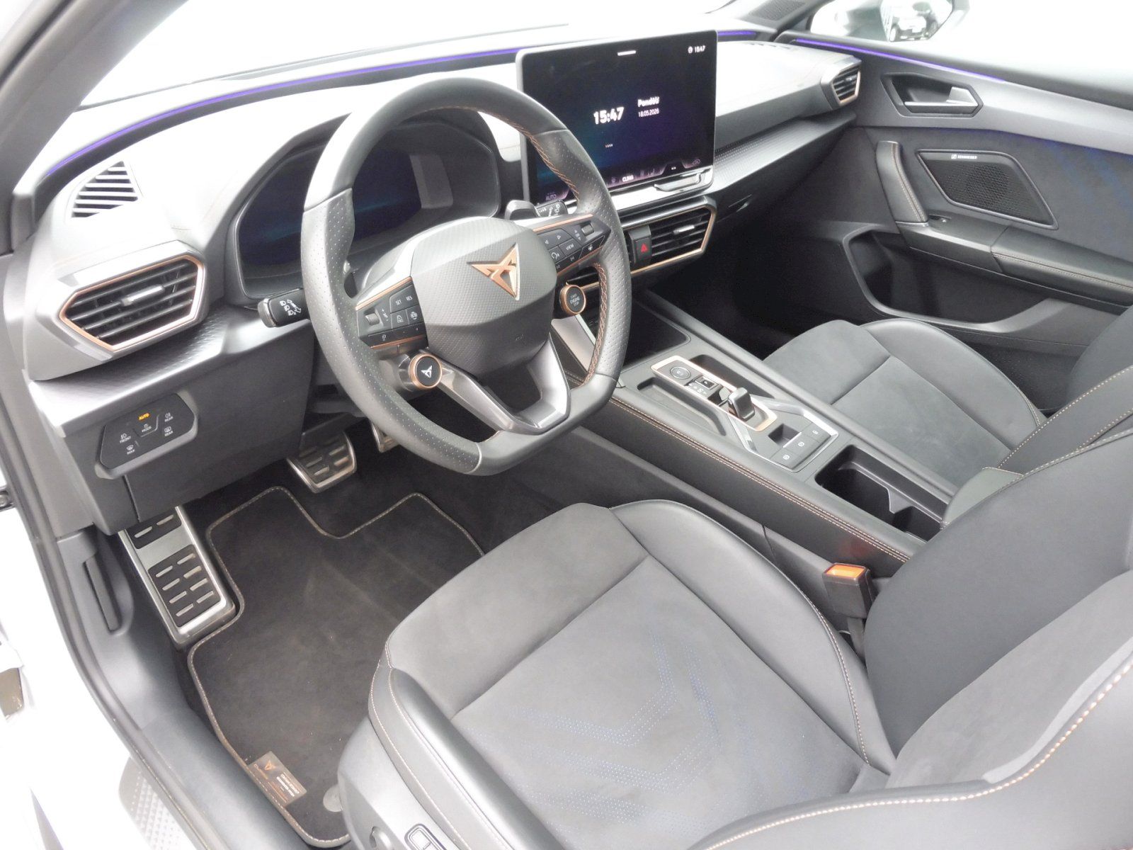 Cupra Leon, 2,0 TSI 221kW DSG - fotka 6
