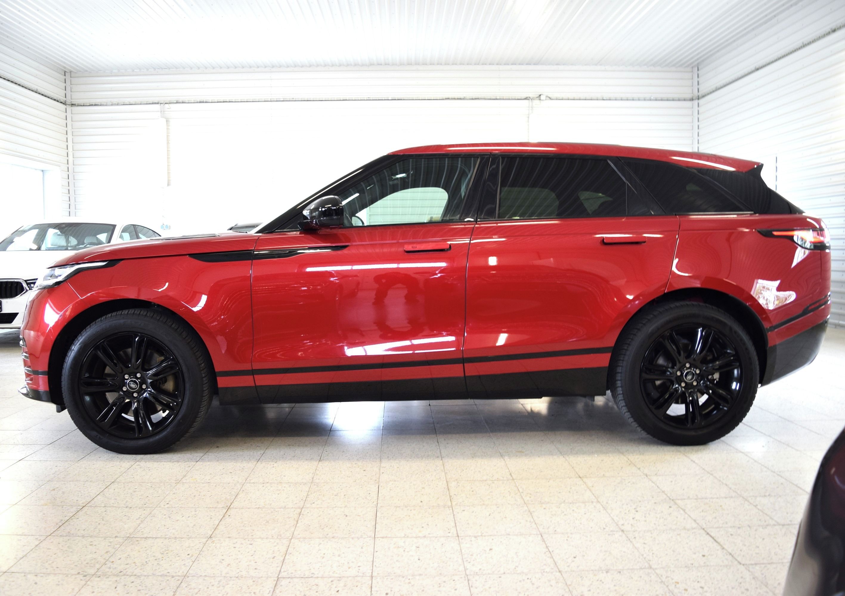 Land Rover Range Rover Velar, 3.0L R-DYNAMIC 294 kW ZÁRUKA - fotka 3