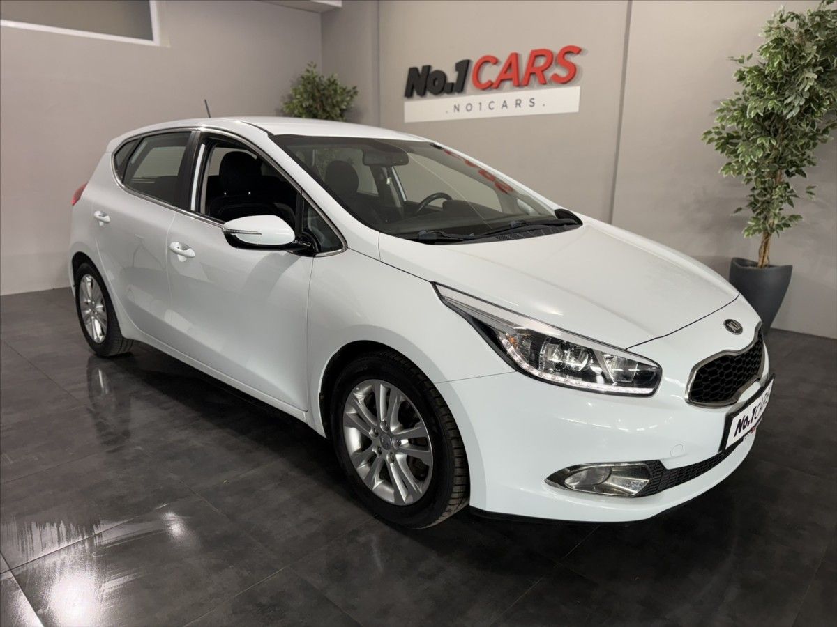 Kia Cee´d, 1,6   CRDI 94KW NAVI KAMERA ČR - fotka 2