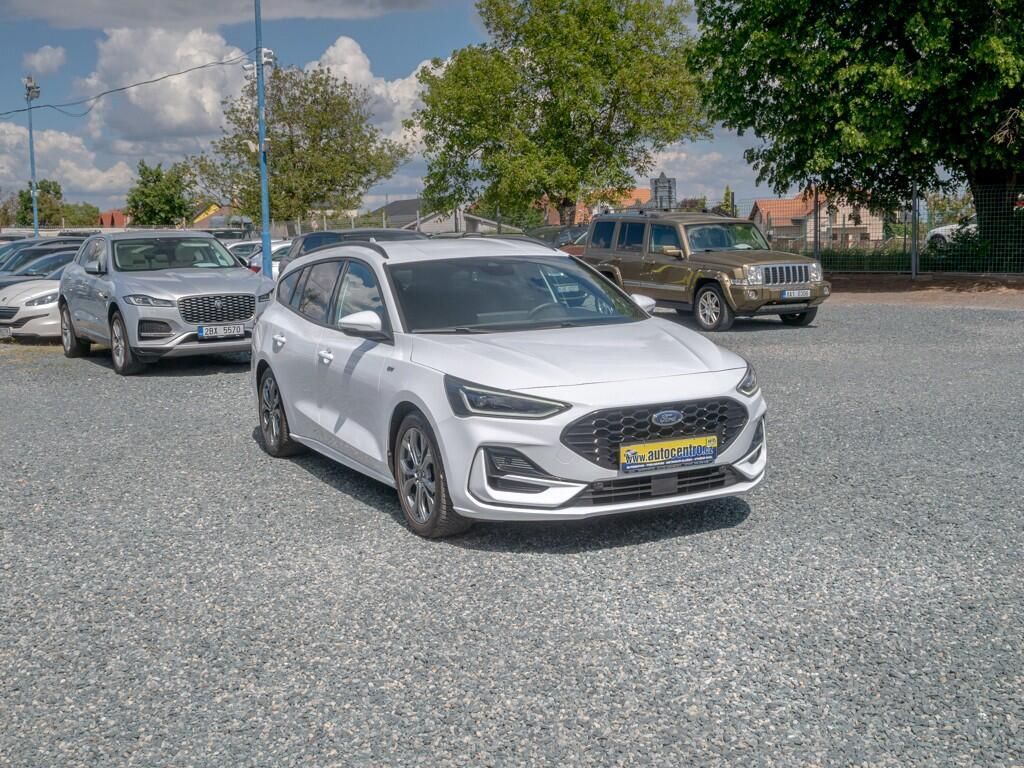 Ford Focus, ČR 1.0T 114KW mat – LED - fotka 3